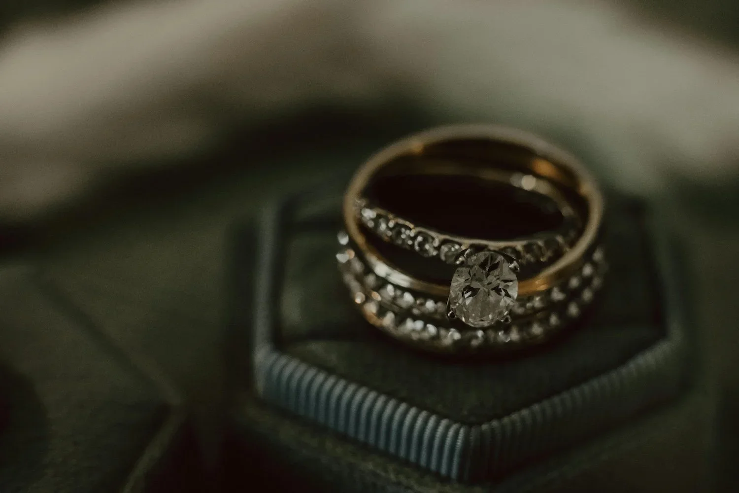 The Velvet Ring Box: A Small Detail That Makes a Big Impact