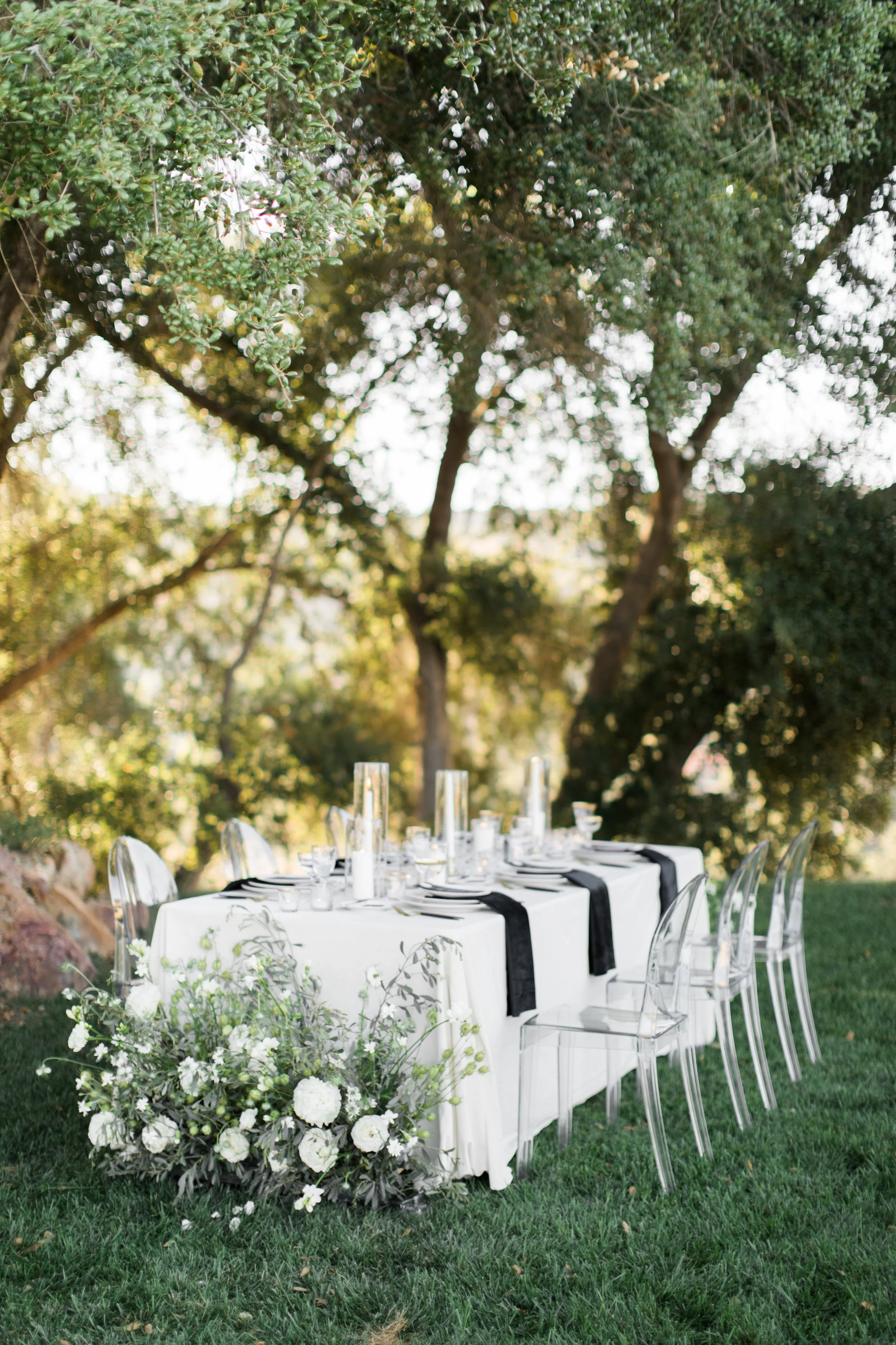 hudson_valley_wedding_reception_table_modern_design.jpg