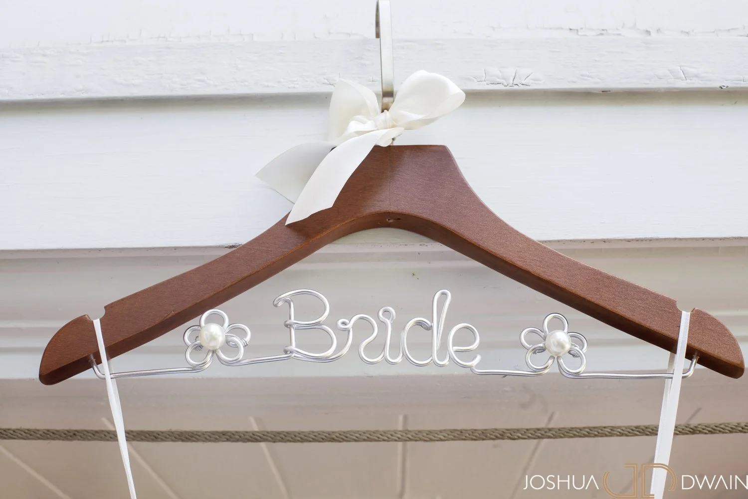 koenigs-garden-wedding-planning-dress-hanger.jpg