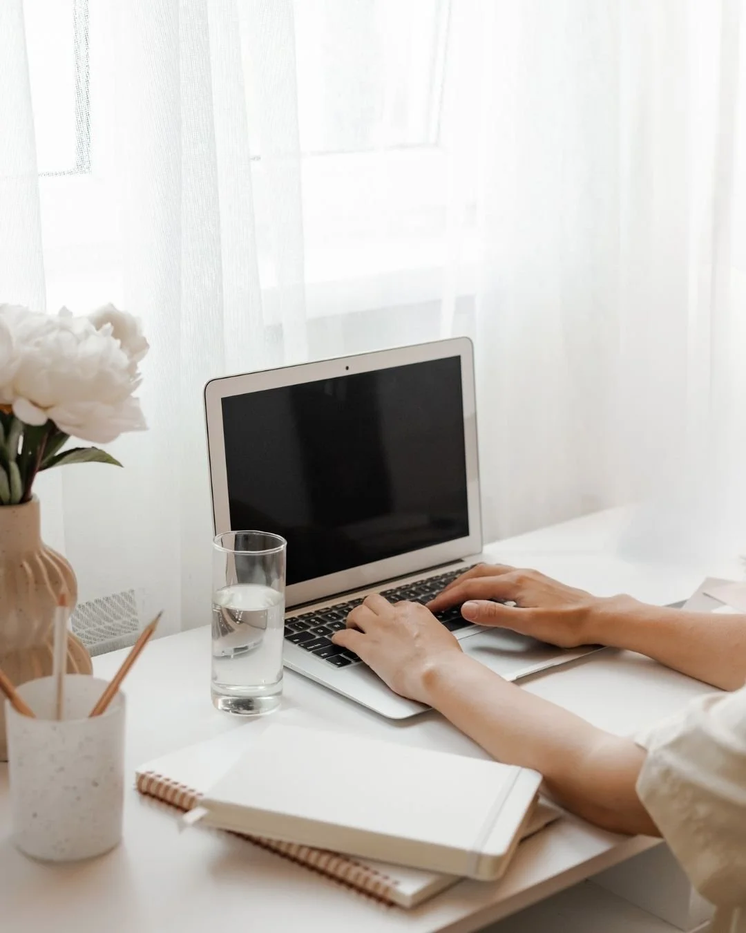 A little peek behind the scenes and what it looks like to bring a wedding to life at Margo Events.

Much of the work happens quietly. Checking details. Communicating with vendors. Adjusting timelines. Making sure everything flows the way it should so