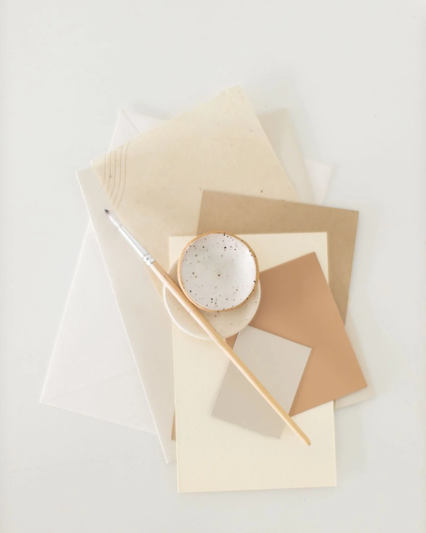 One of the first decisions couples should make while planning a wedding is not the venue.

It is deciding how they want the day to feel.

Calm or fast-paced.
Intimate or lively.
Structured or relaxed.

When couples start here, every other decision be