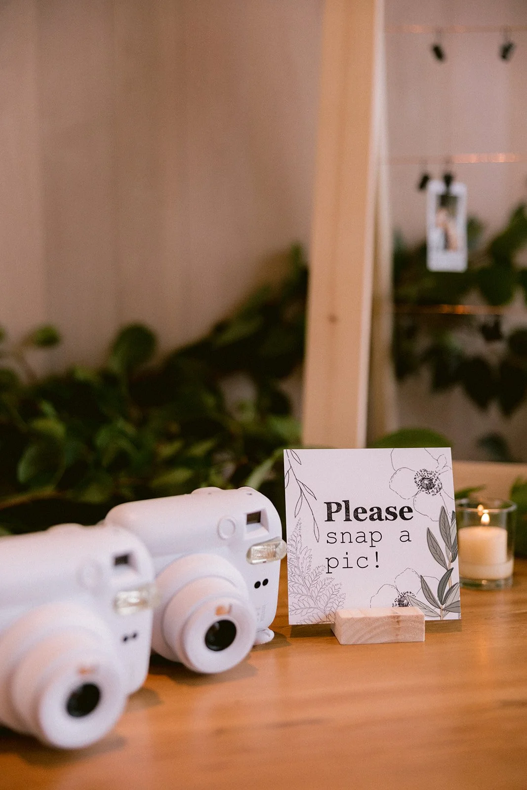 instax-guest-experience-wedding.jpg