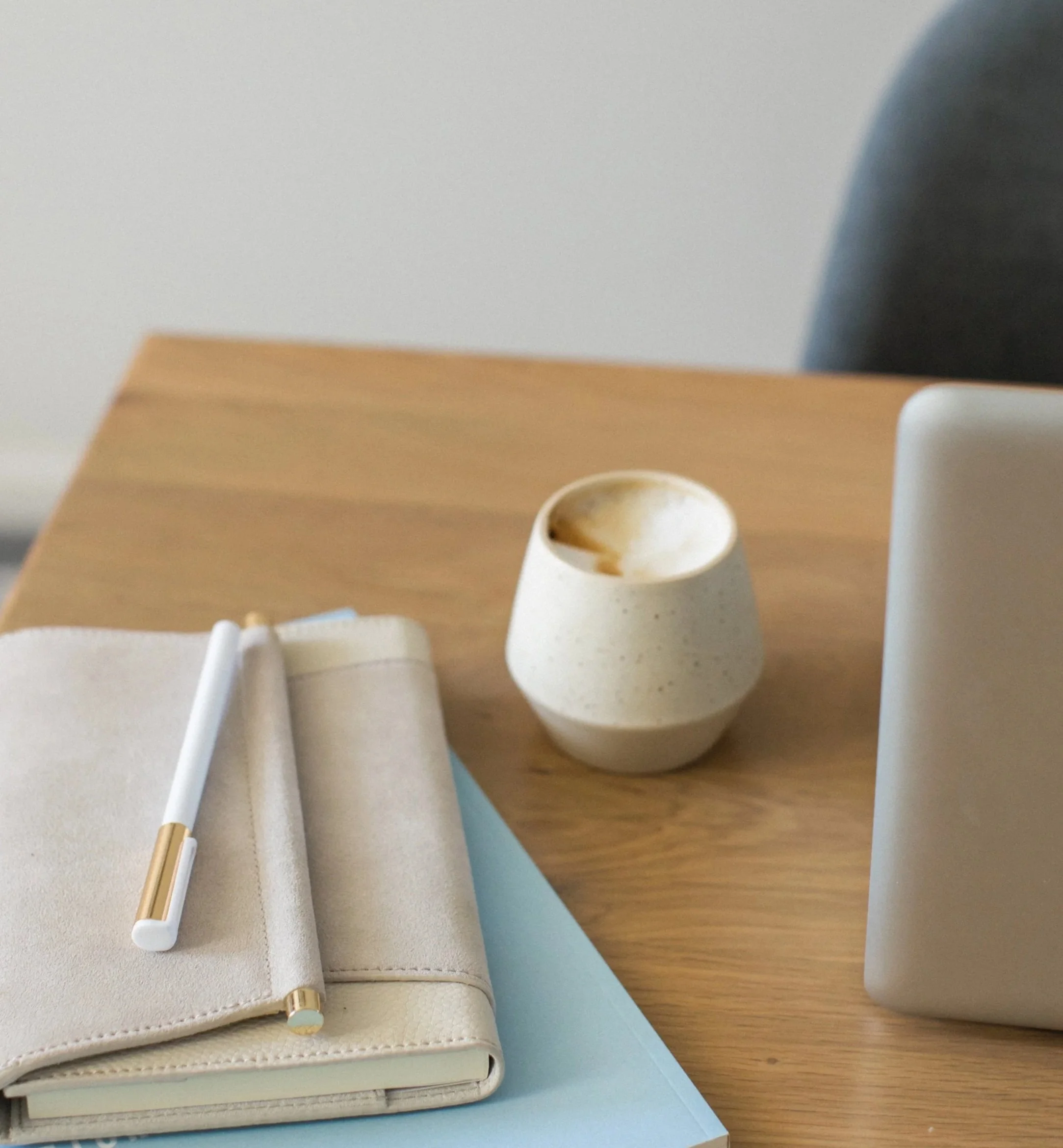 Consultation with New York wedding planner to discuss wedding planning timeline