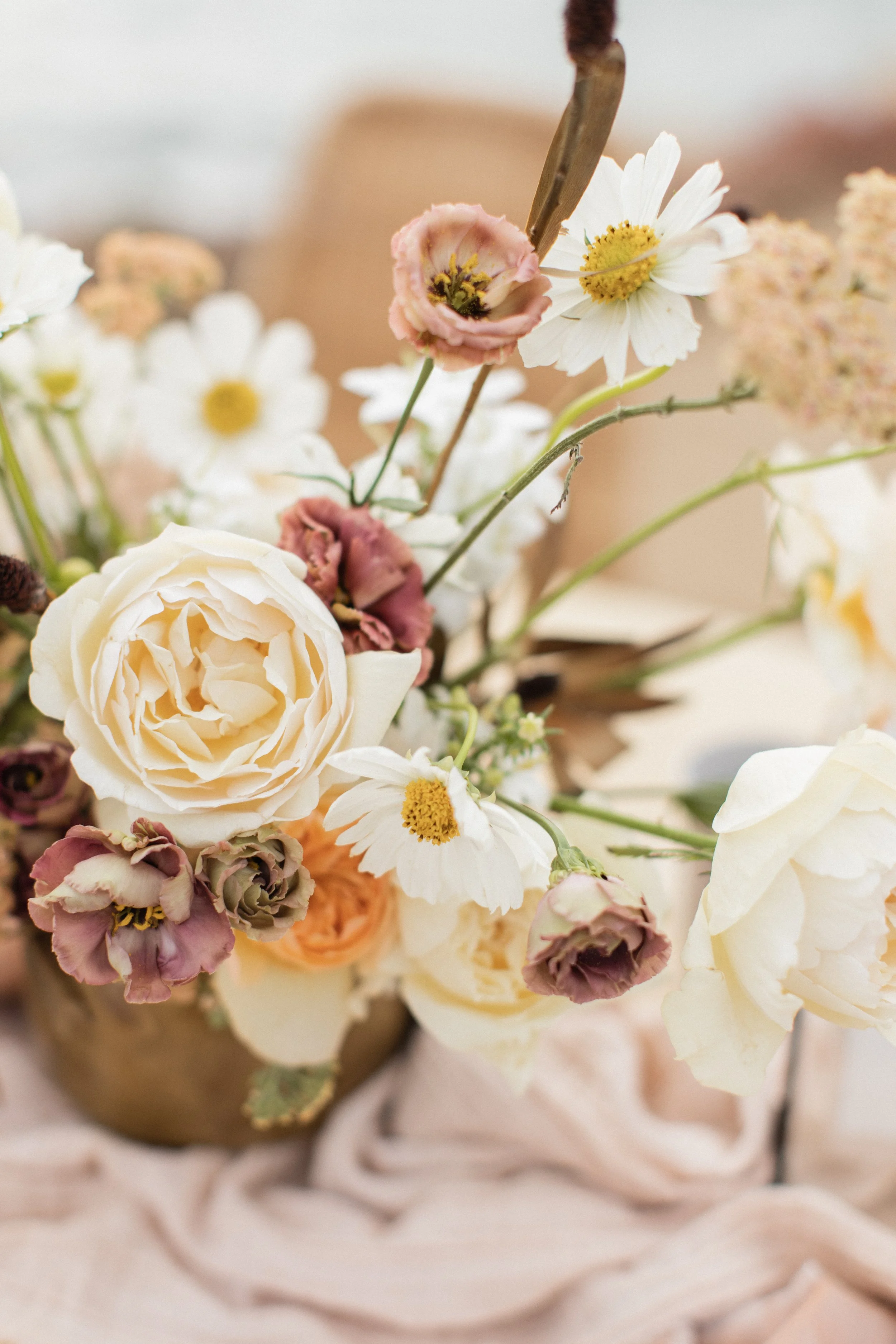 hudson-valley-wedding-centerpiece-organic-peach-blush-flowers