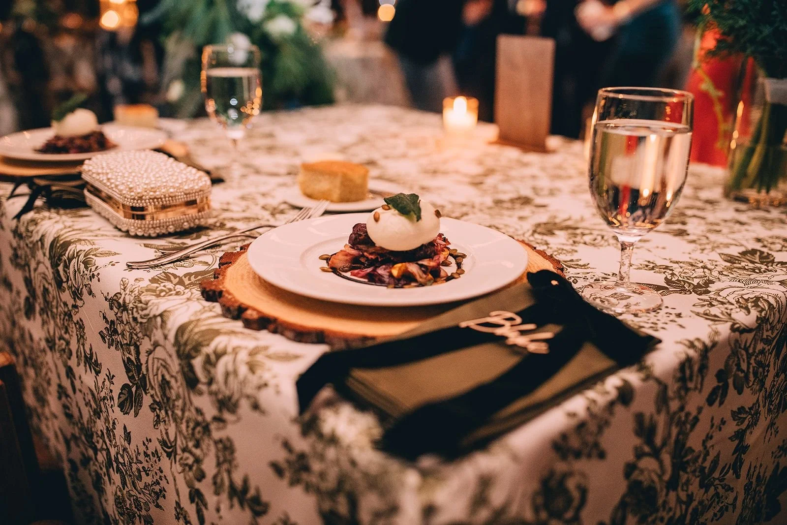cedar-lakes-estate-wedding-reception-table-setting-detail.jpg.jpg