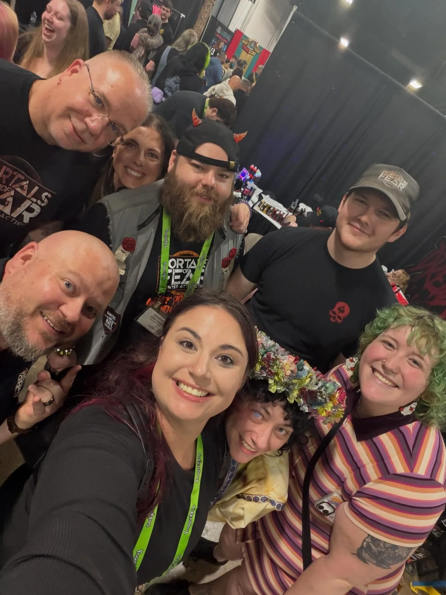 Day 1 at East Coast Haunters Convention and I&rsquo;m still processing it all☺️🤍

Seeing people I&rsquo;ve been industry friends with for YEARS in real life?? Unreal. This industry is actually insane (in the best way).

Swipe through to see what wen