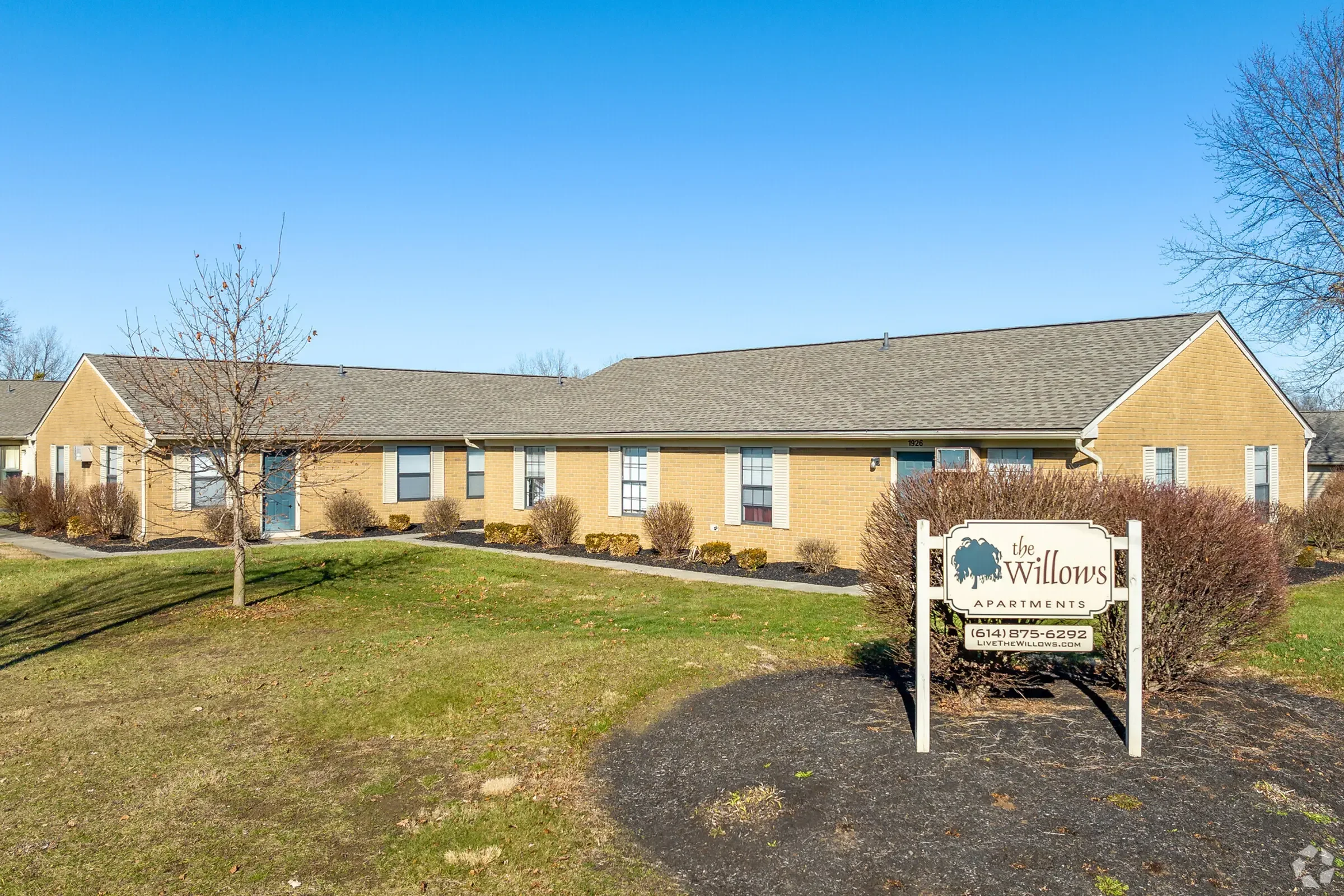 the-willows-apartment-community-grove-city-oh-building-photo.jpeg.webp