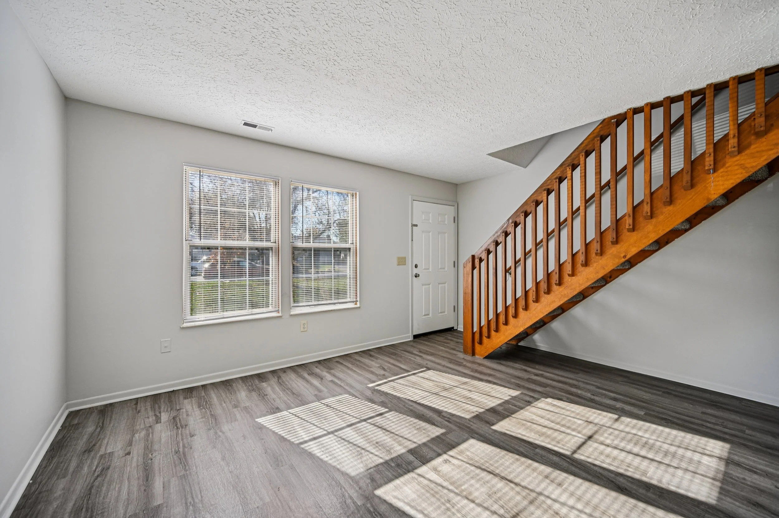 7-print-Hardy Pkwy-S1811-007.jpg