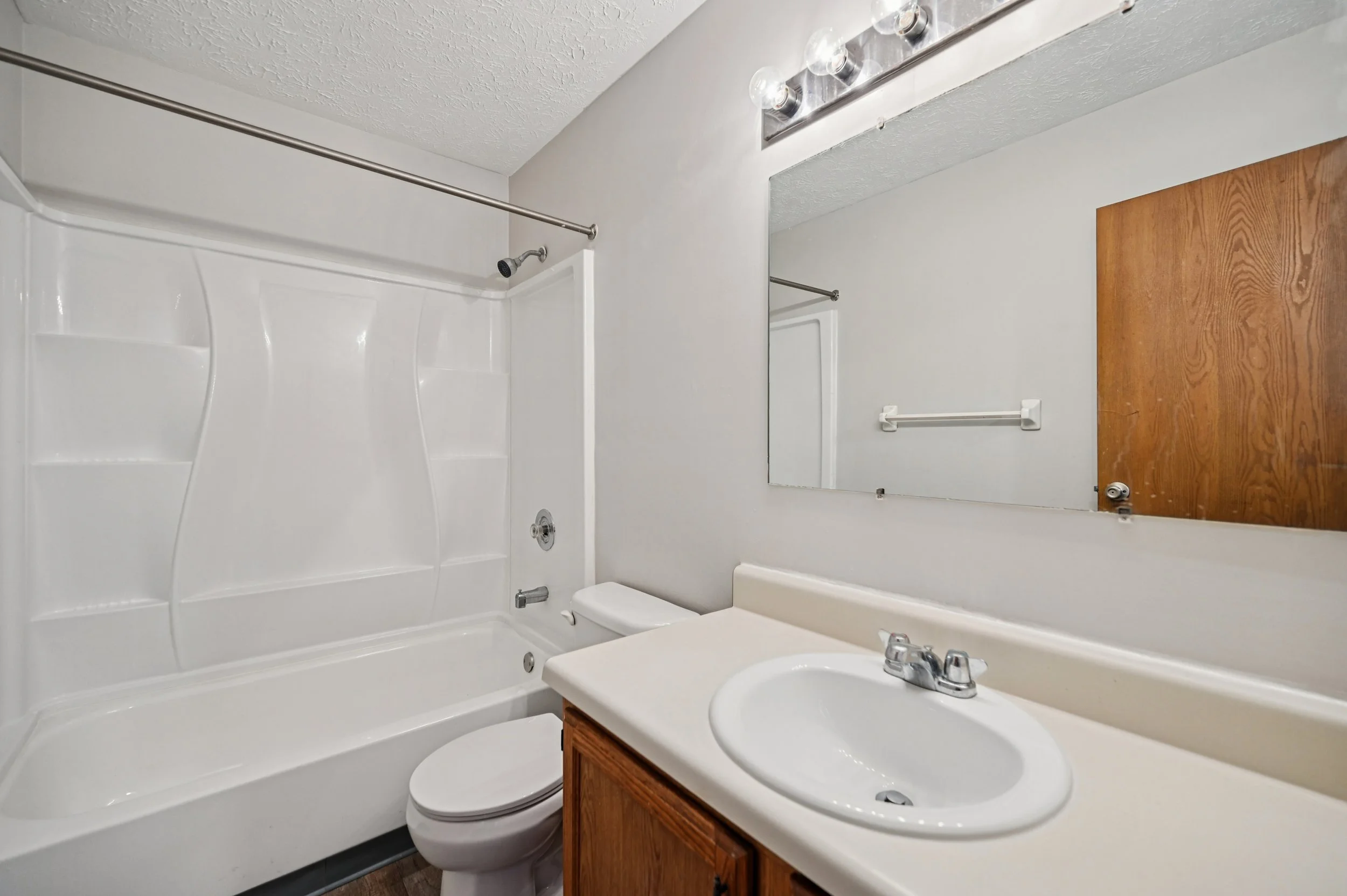 24-print-Hardy Pkwy-S1811-022.jpg