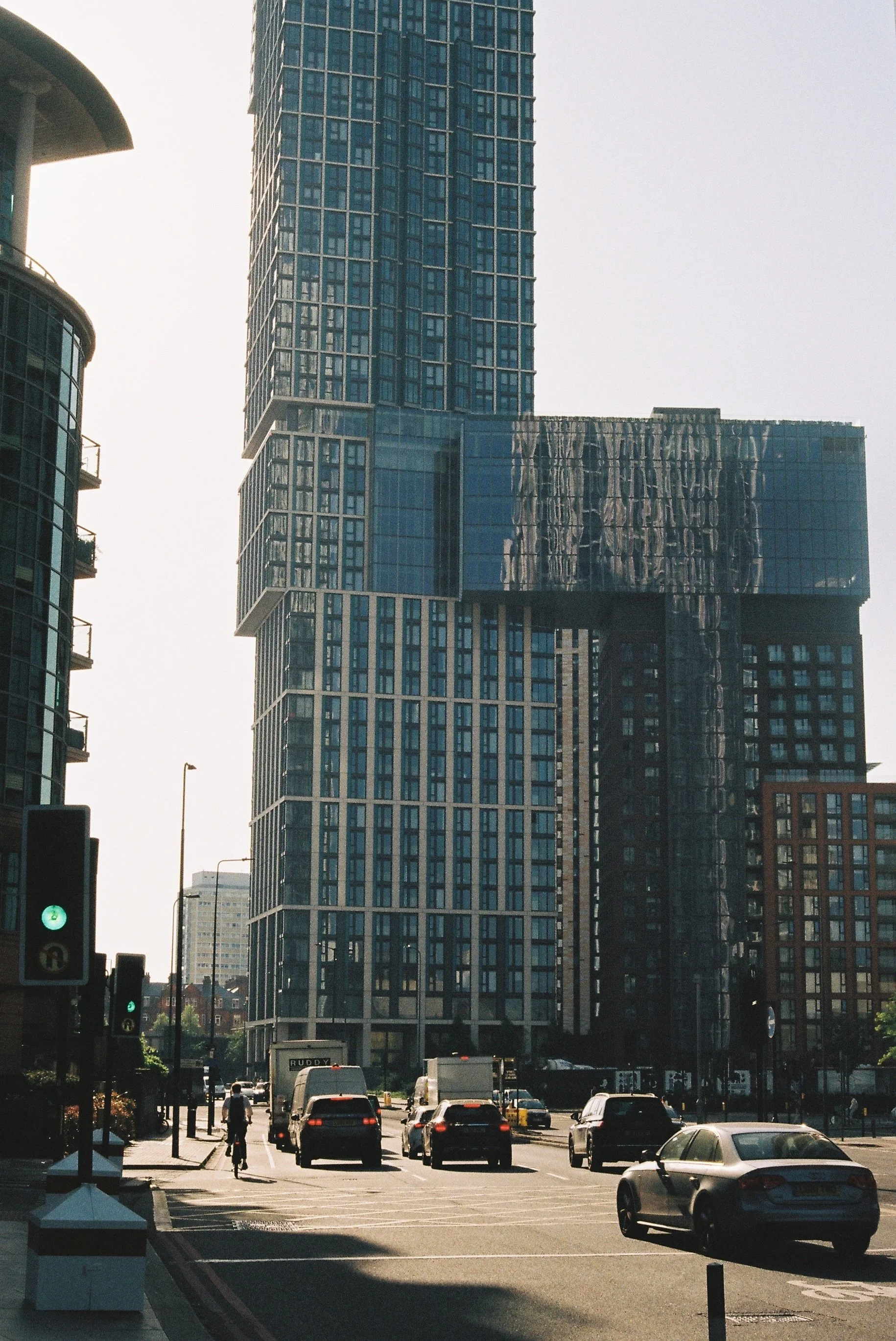 R1-09153-033A.JPG