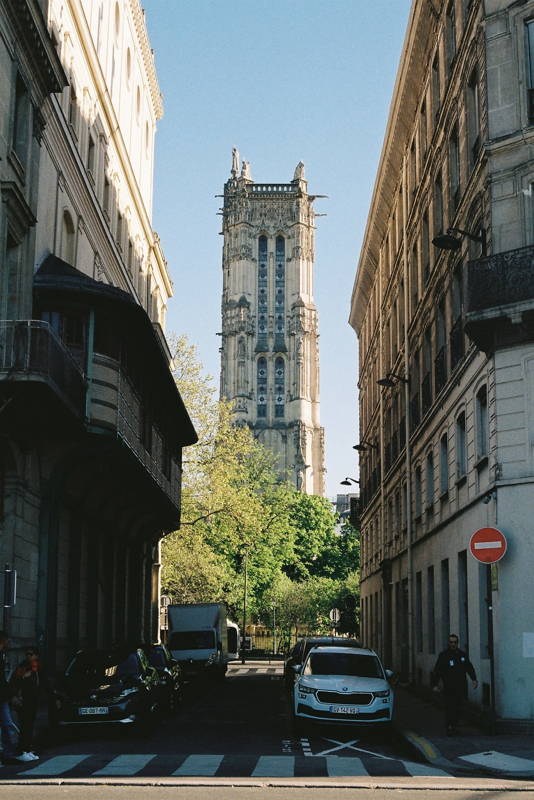 R1-06905-023A.JPG