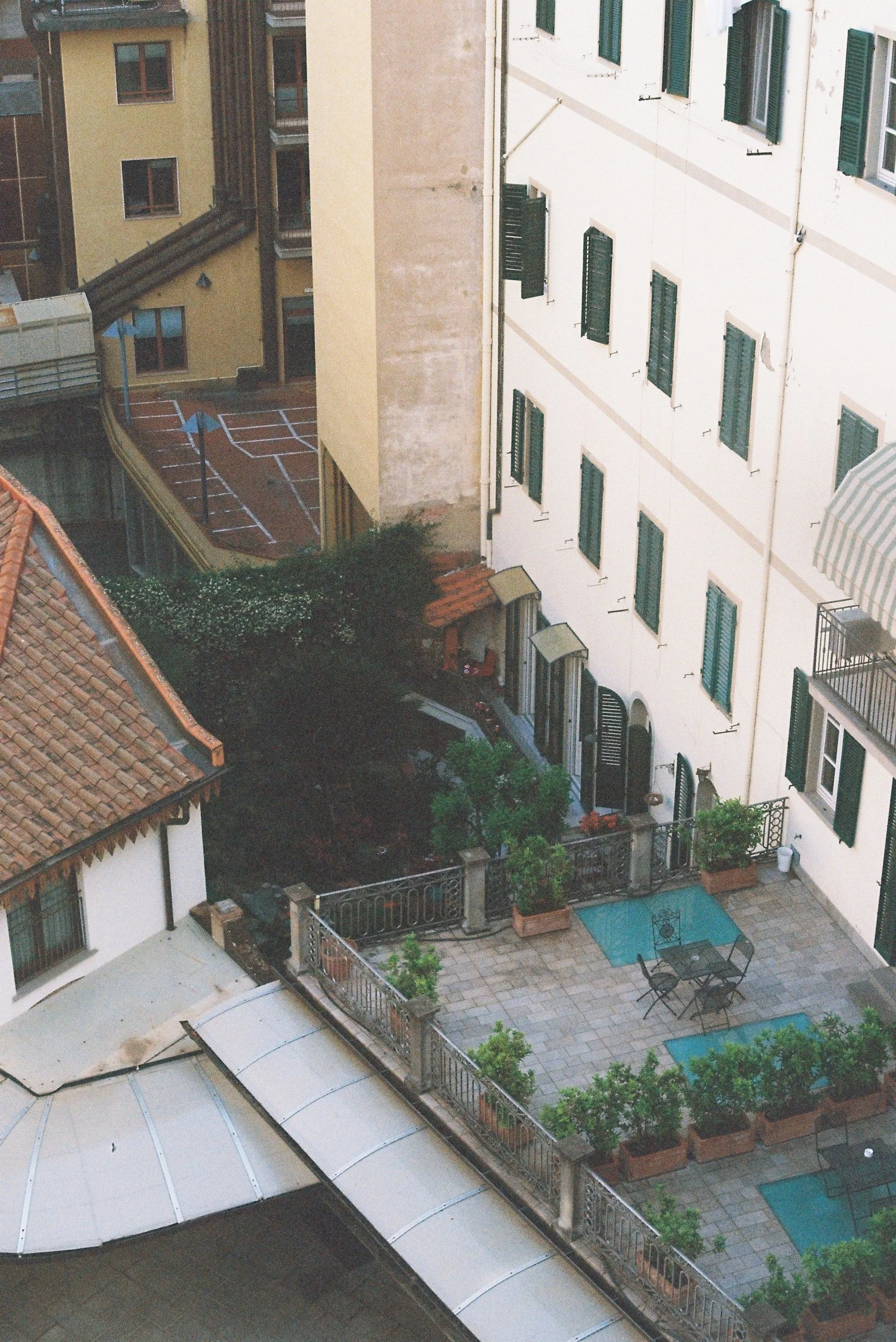R1-08803-0010.JPG