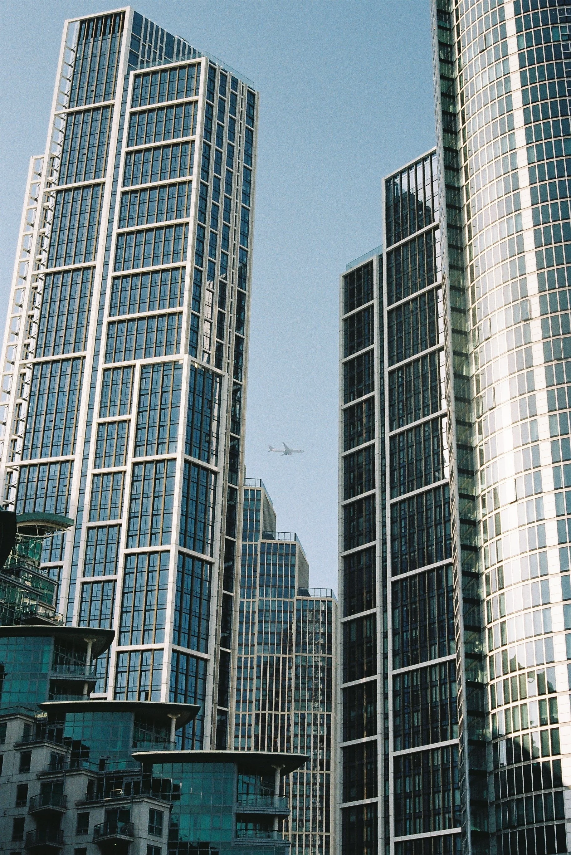 R1-09153-036A.JPG