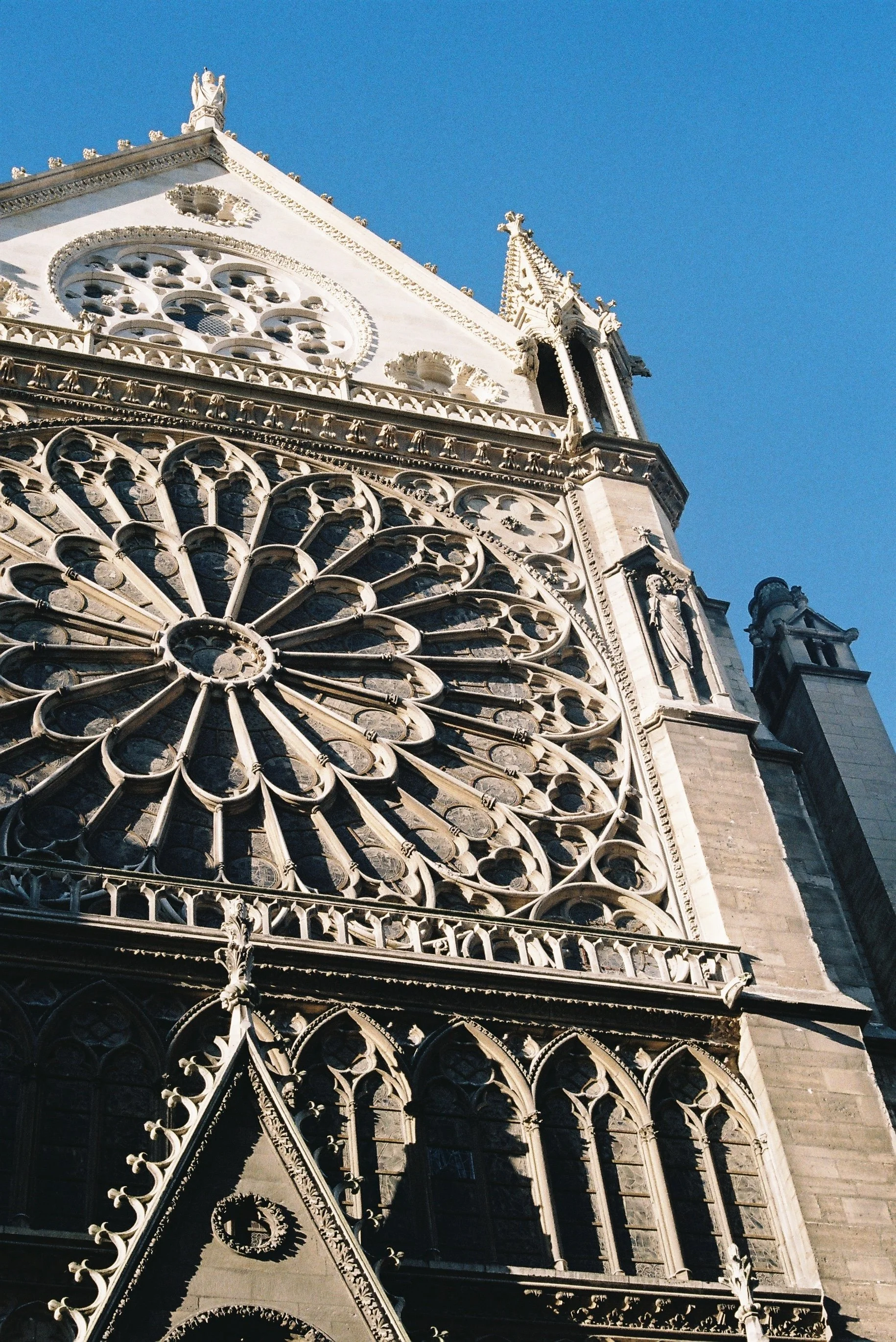 R1-06905-021A.JPG