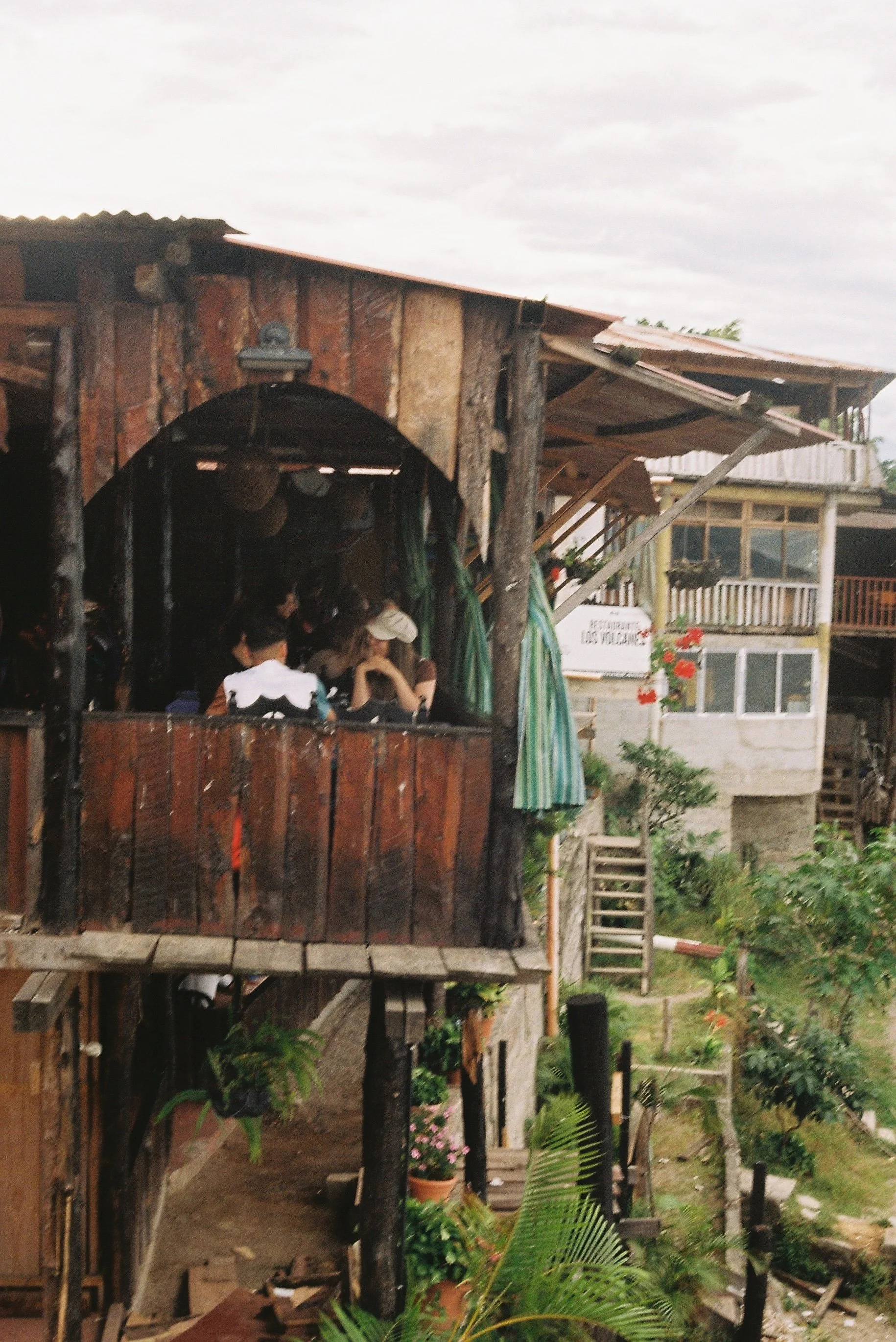 R1-05832-0012.JPG