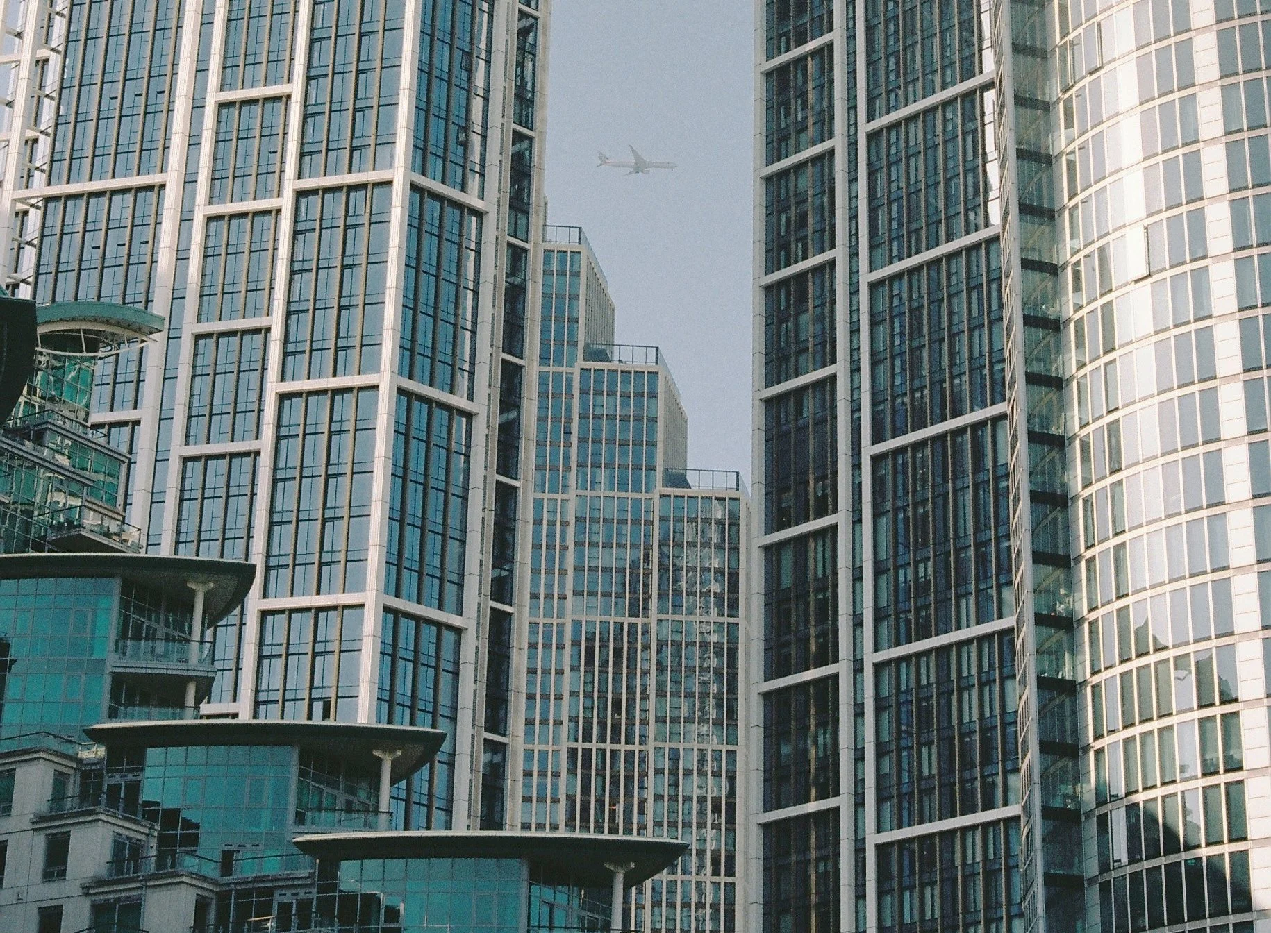 R1-09153-036A.JPG