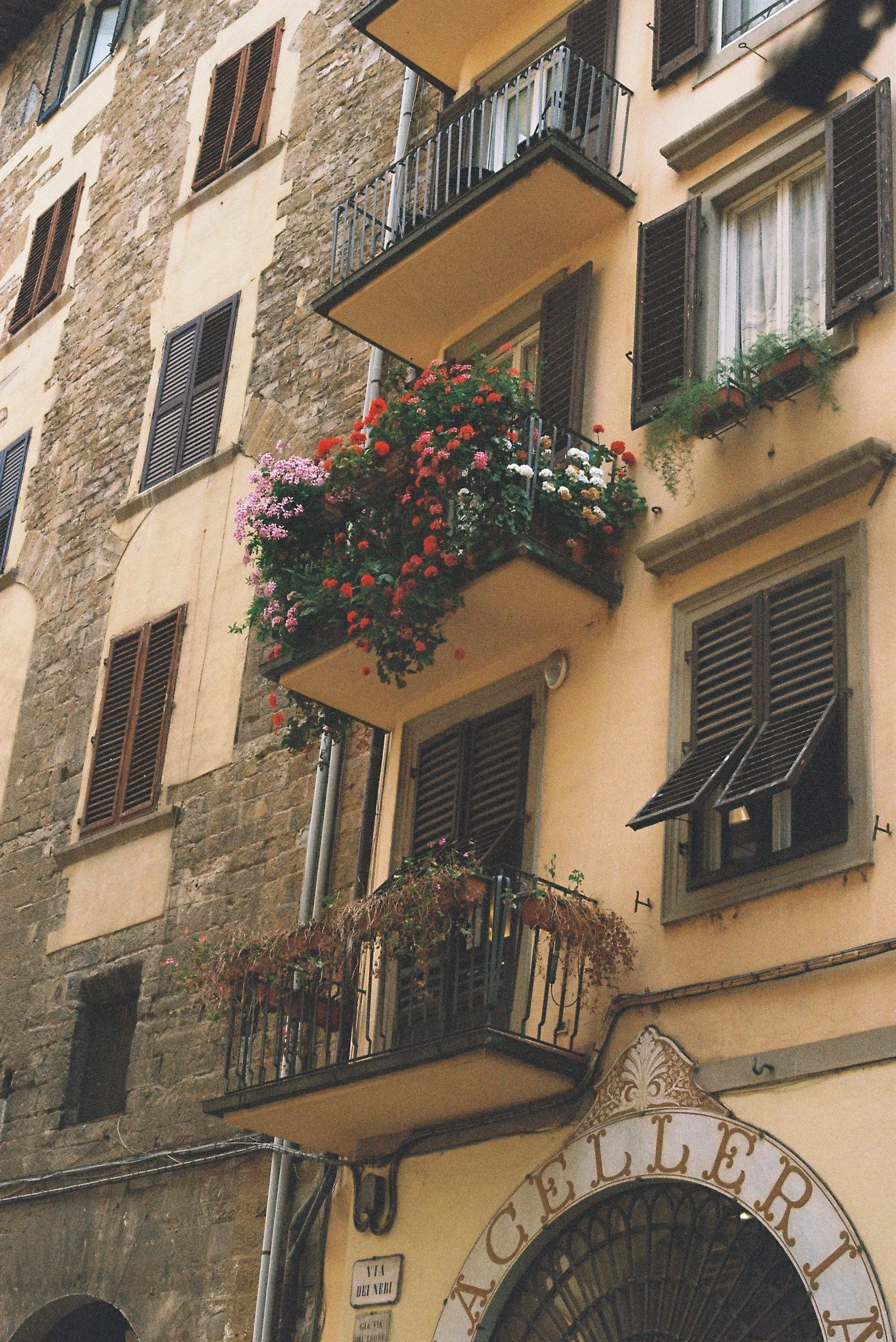 R1-08803-0021.JPG