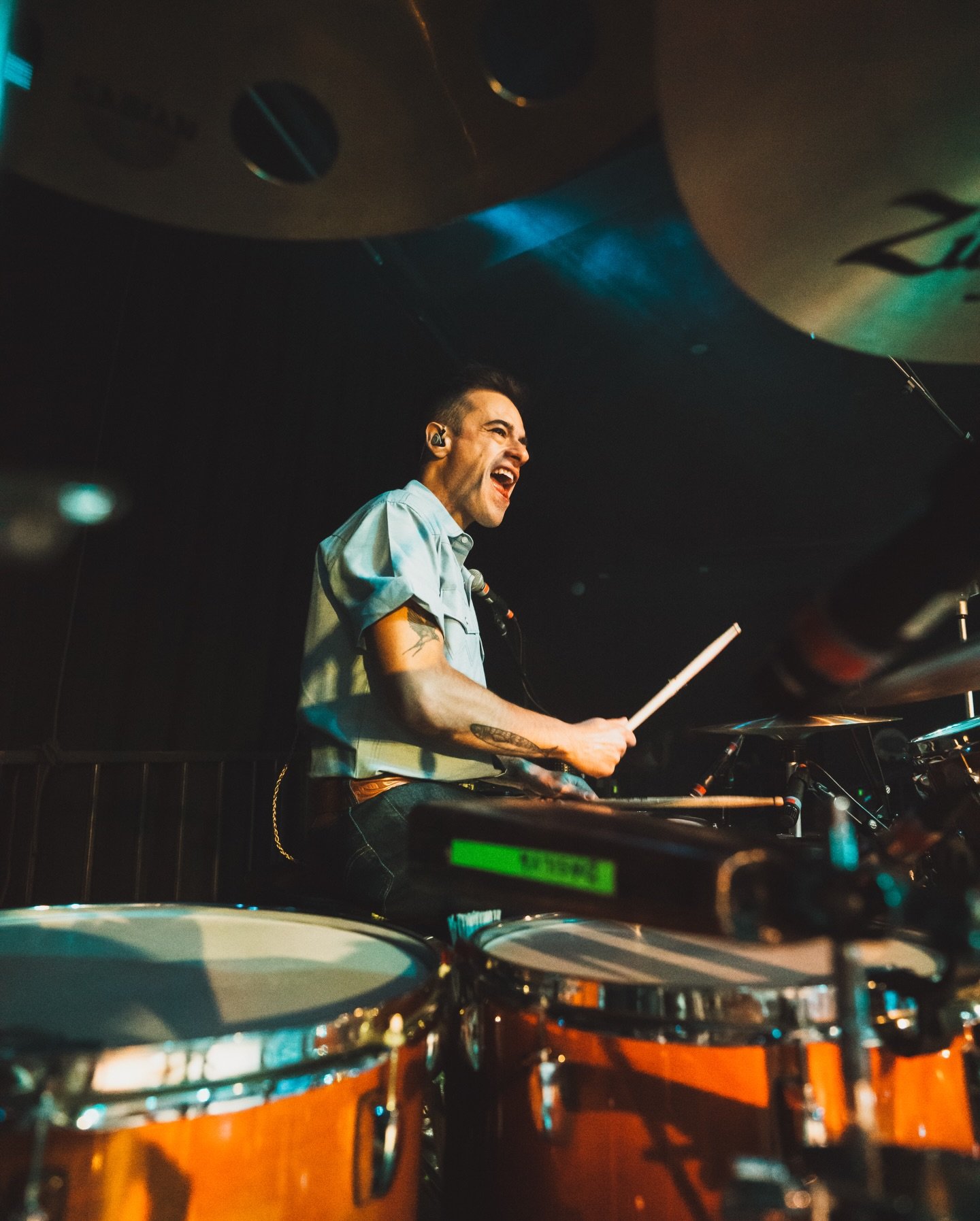 Fun night in Edmonton at the @midway with @jadeeaglesonmusic  and the fellas. 📸 @aj.astle