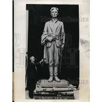 43 Lincoln at 23 1.jpg