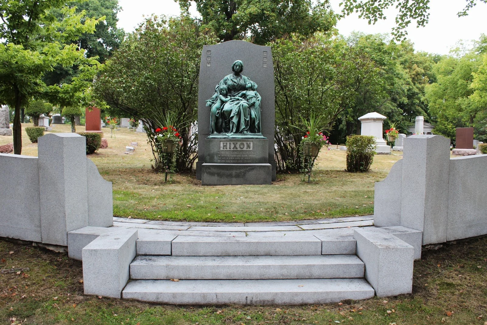 16 Hixon Memorial 2.JPG