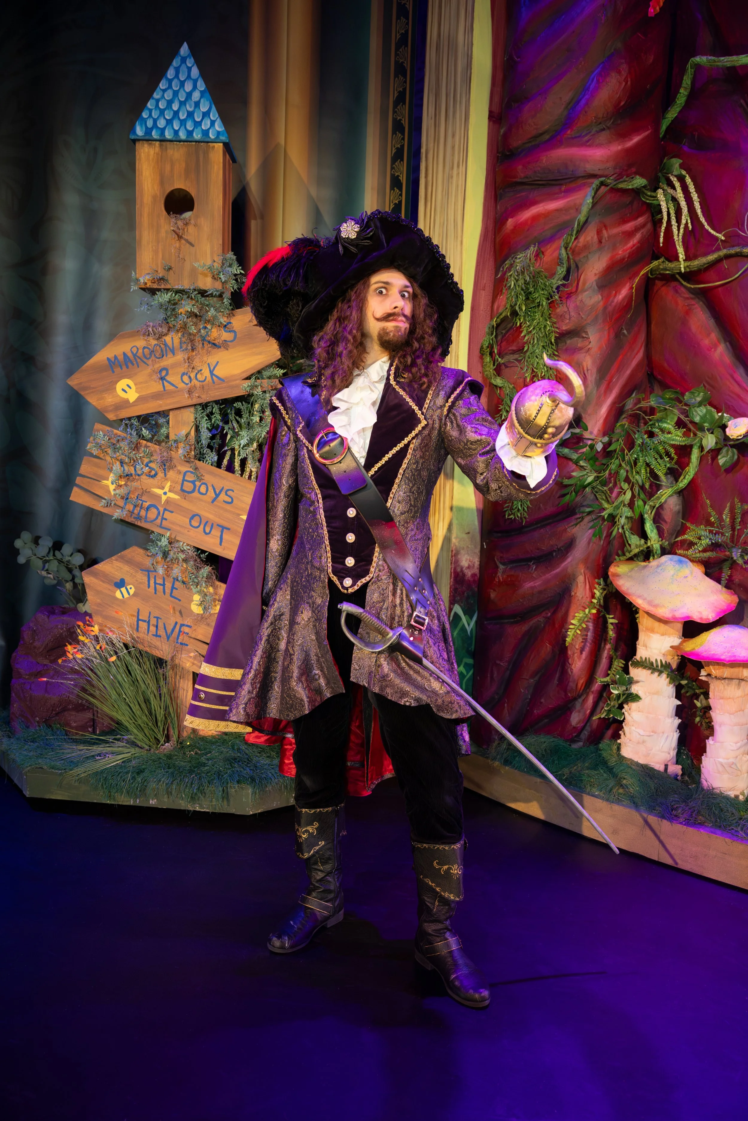 SAV_2026Spring_ACT_PeterPanGoesWrong_Staged_NB_244_TG_v1.jpg
