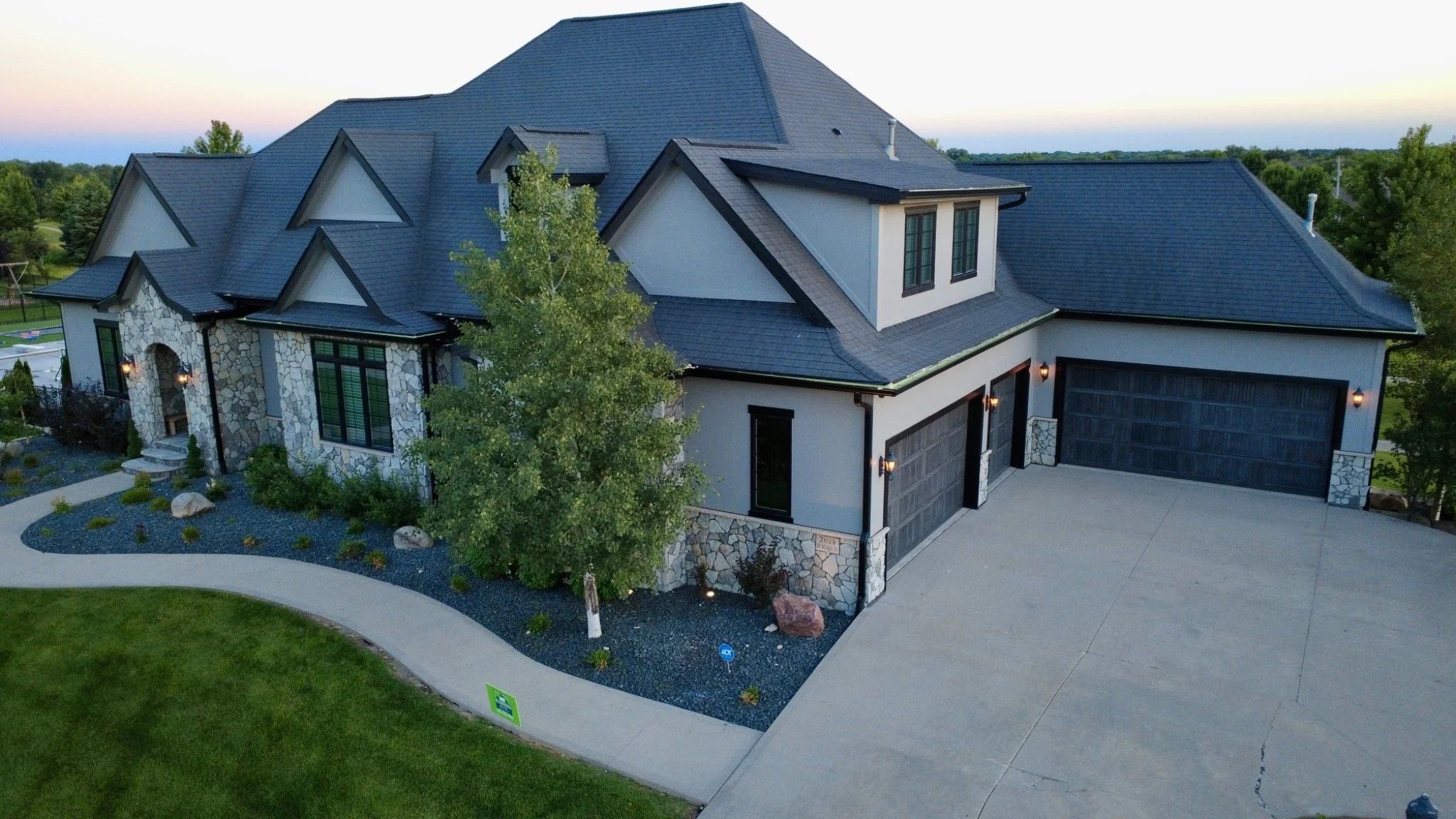 When Is the Best Time to Paint a House Exterior in Iowa?