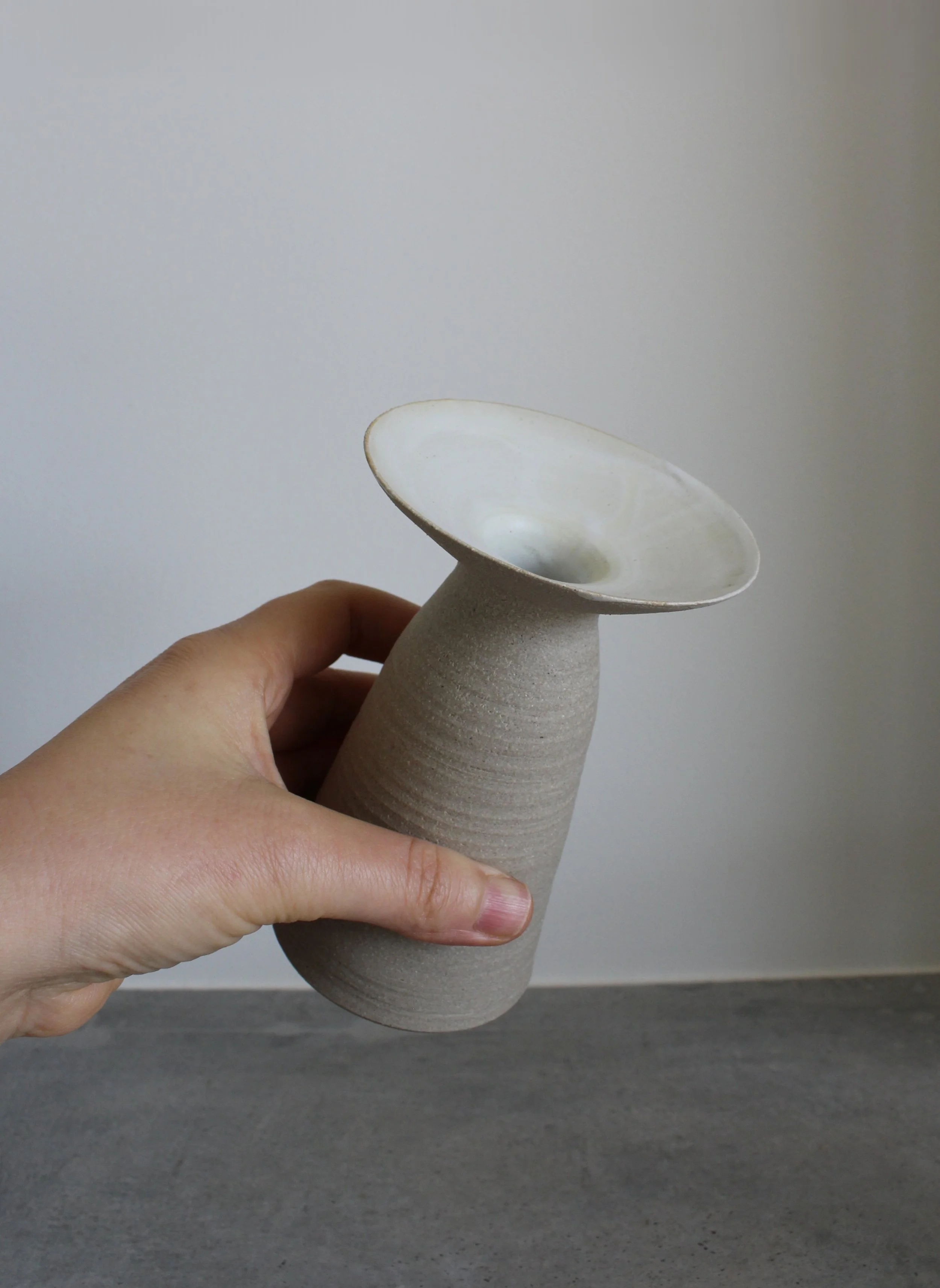 jarra cinza menor.JPG