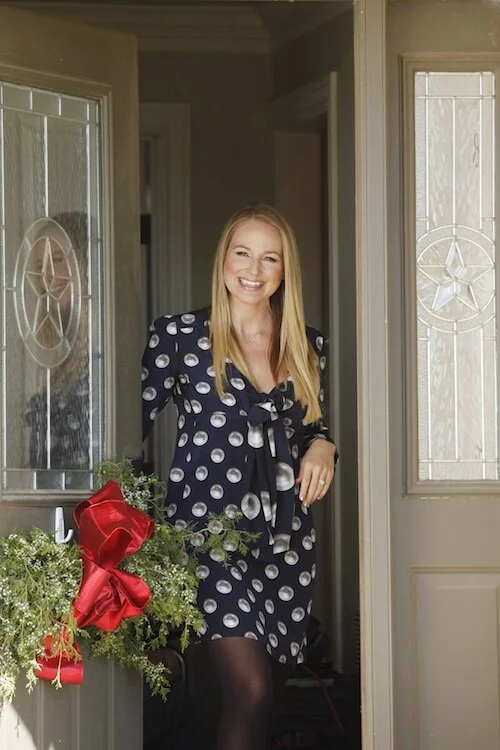 Jewel Shares Her Holiday Tips with Hallmark!