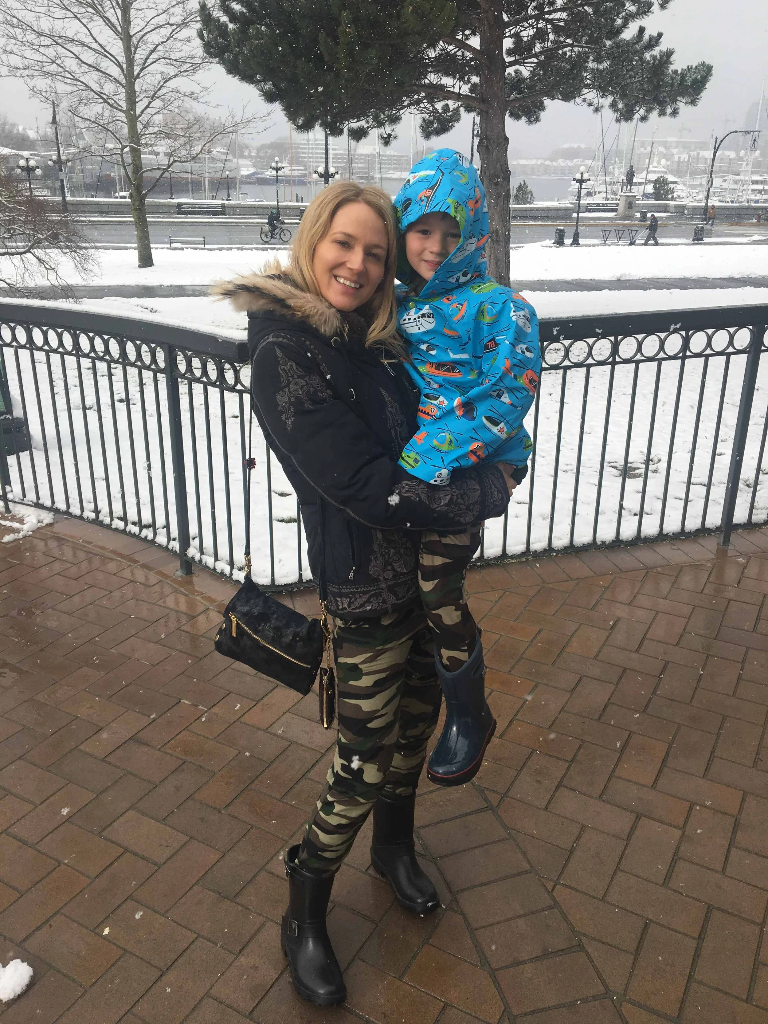 &nbsp; Snow in Victoria!