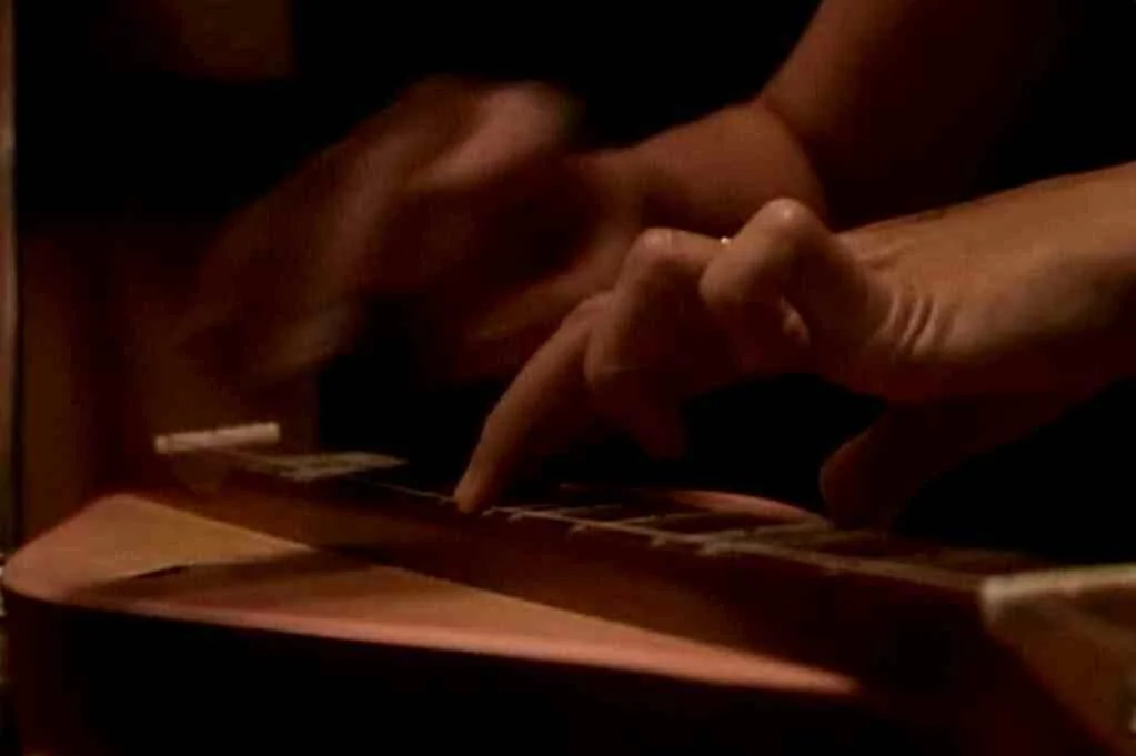 Dulcimer Hands1.jpg