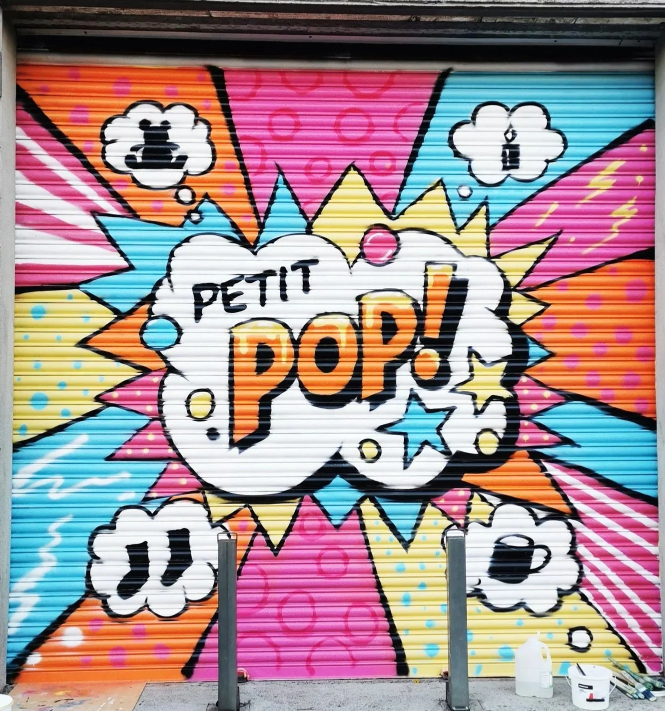 Orlagh Creates Mural for Petit Pop gifting wholesalers. Full of colour and energy in pop art style.