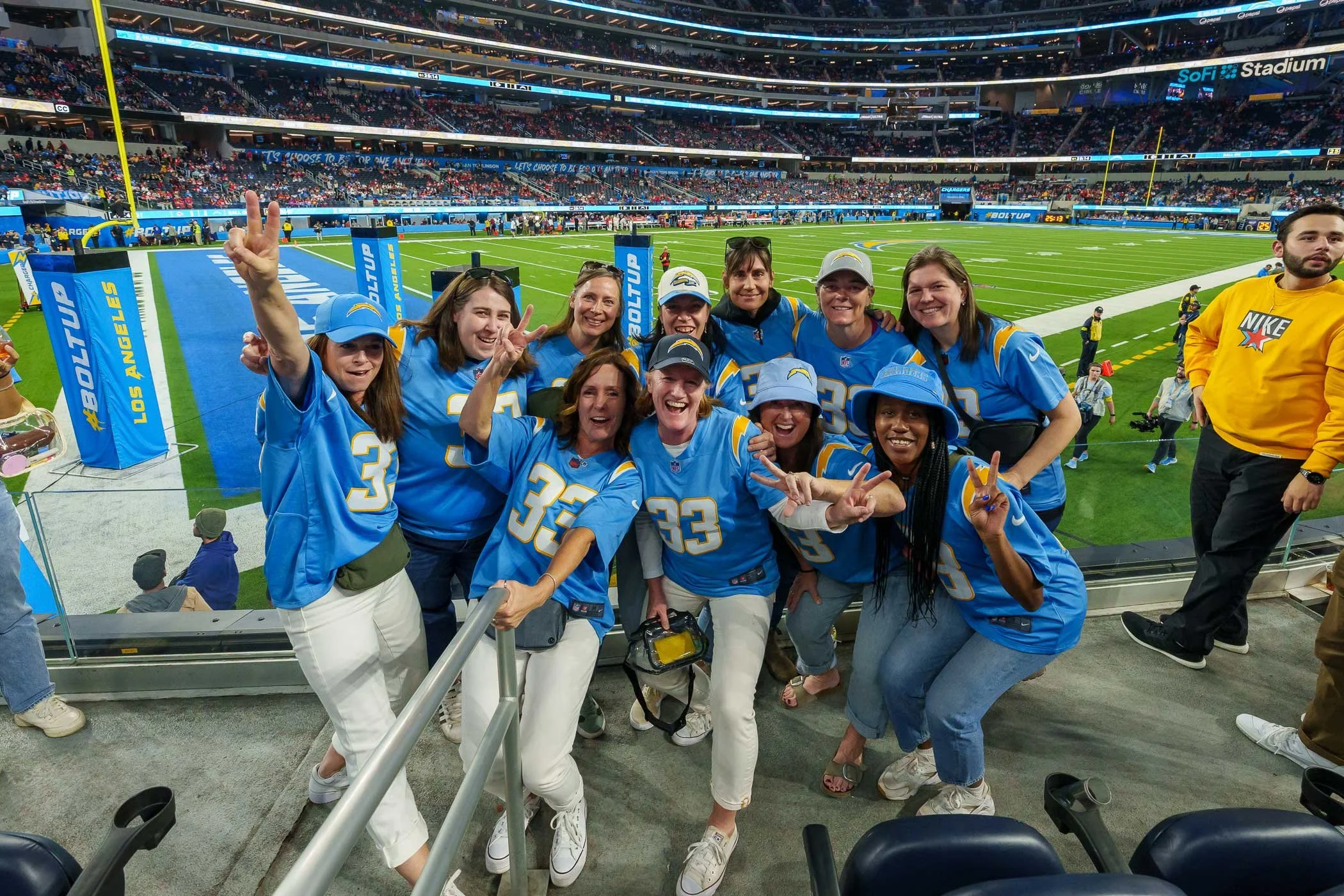 Chargers-Groups_SoFi_Site-a072e6646f.jpg