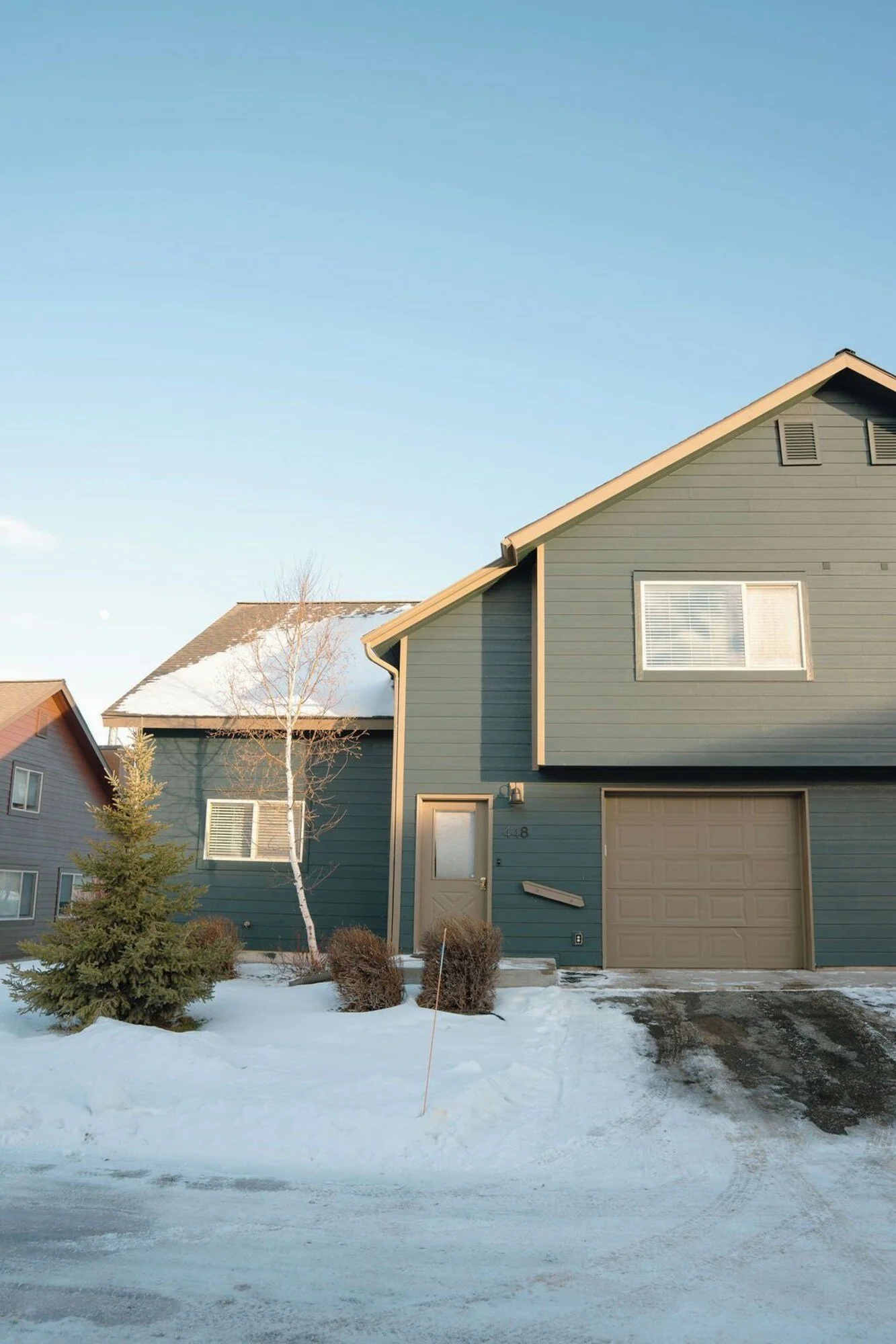 02_Big_Sky_Chalet_Exterior.jpg