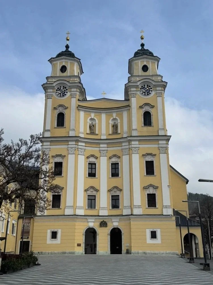 Exterior Basilika St. Michael in Mondsee, Austria