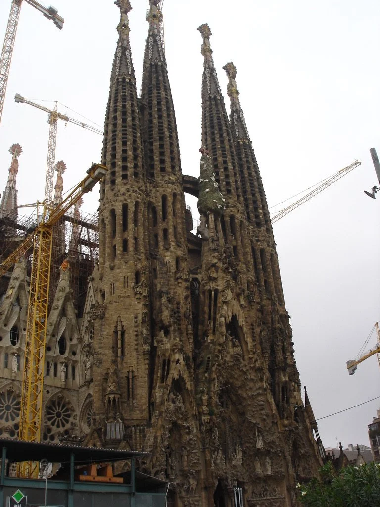 La Sagrada Familia Exterior in 2005