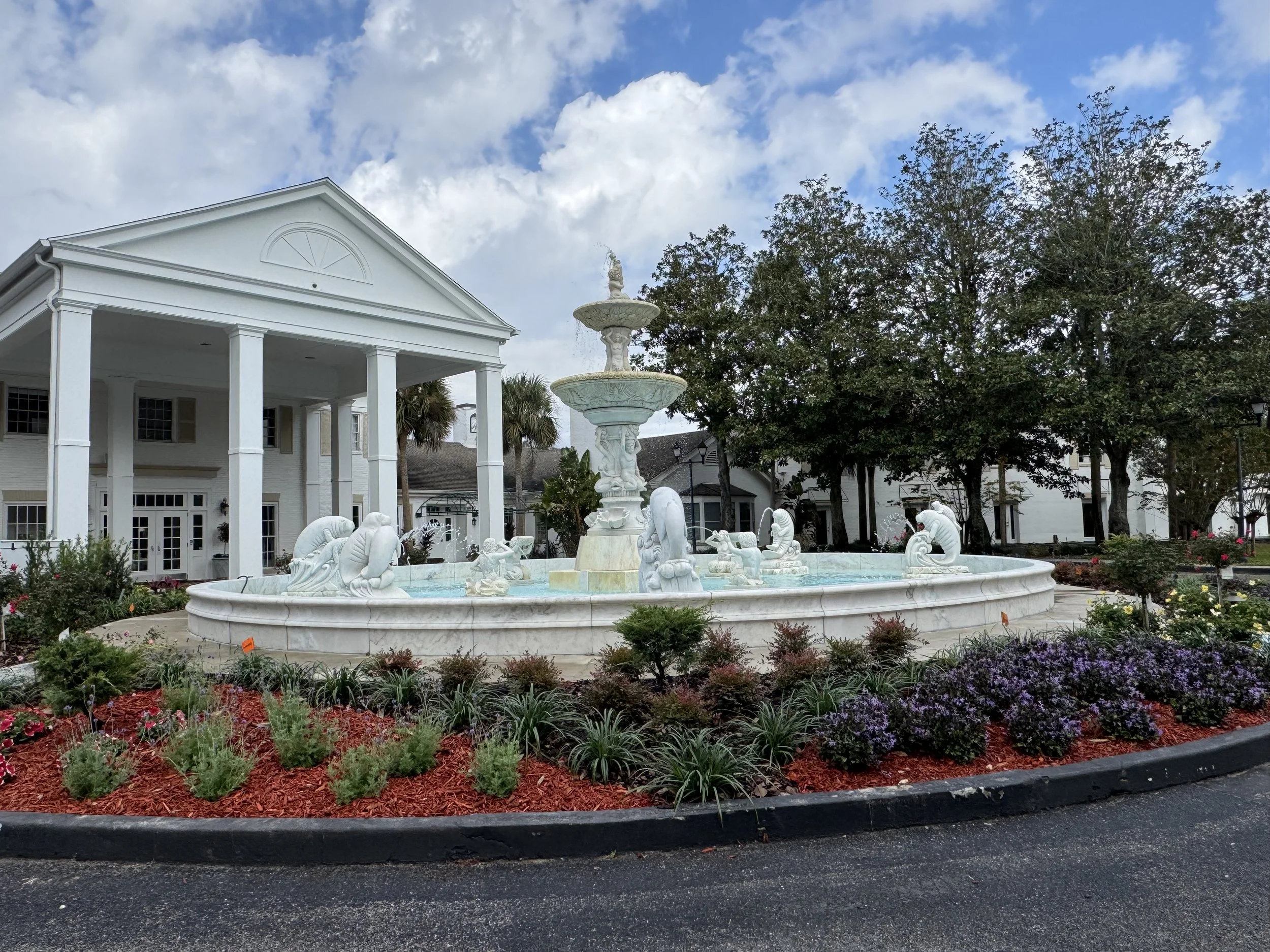 Manatee Fountain, Plantation Inn on Crystal River, Florida