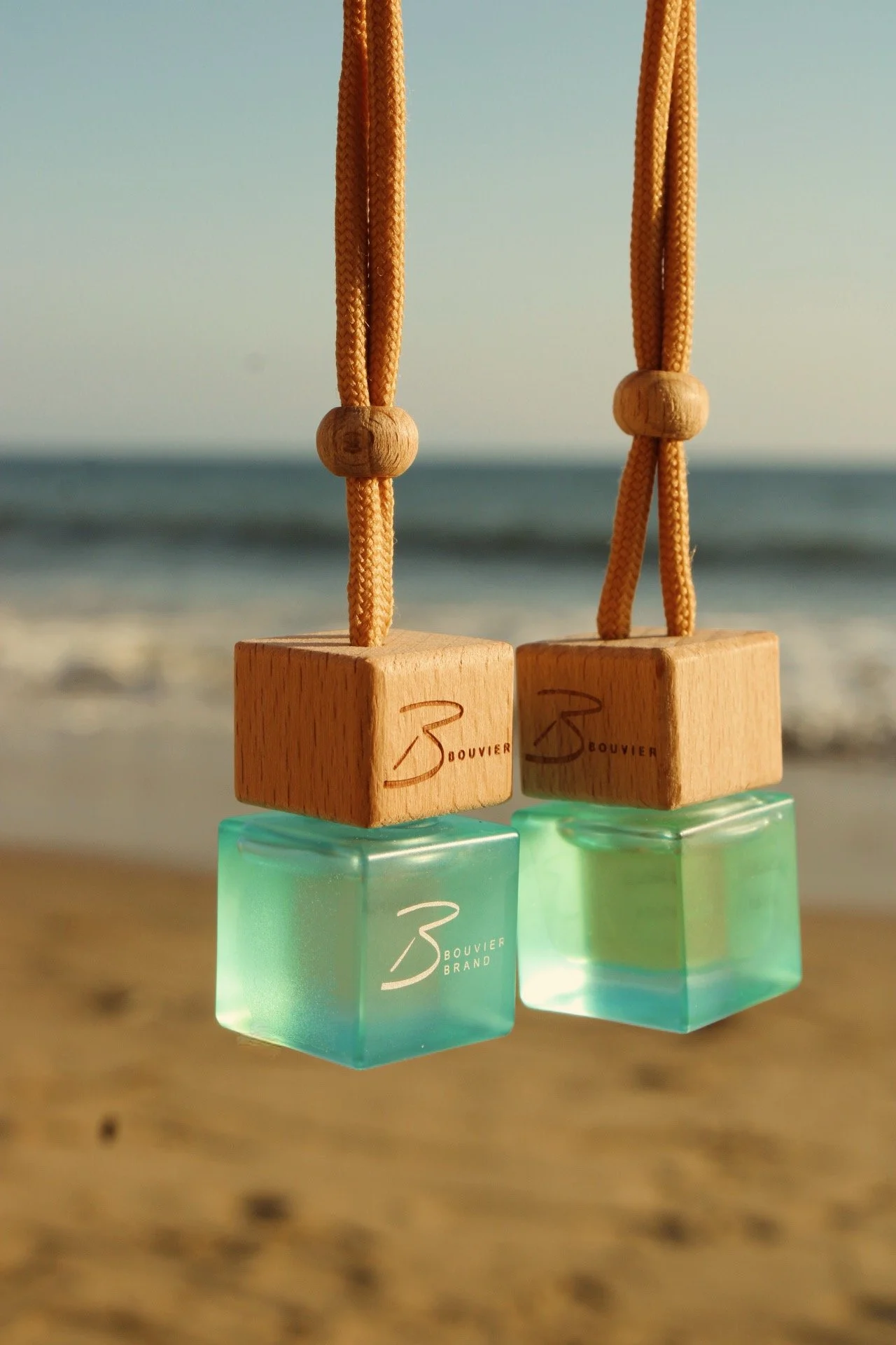 Car Aroma with Natural Wood/Rope Diffuser