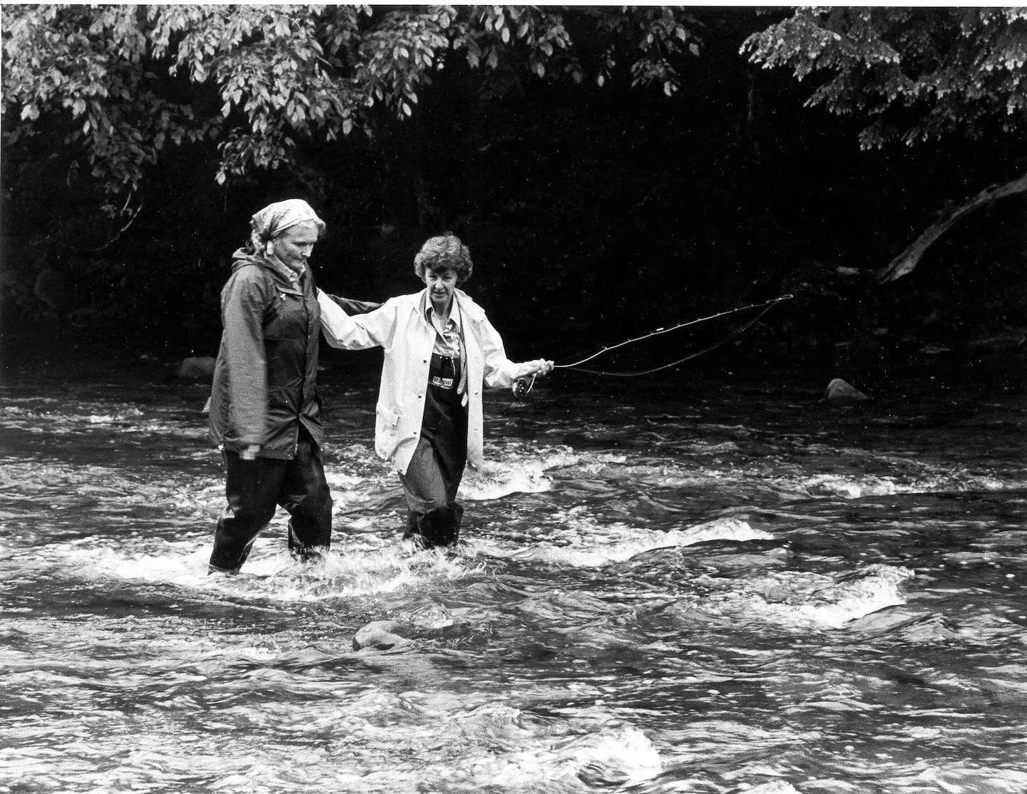 There&rsquo;s a lot more to fly fishing than casting and fly selection&hellip; Here our legendary Co-founder Joan Wulff demonstrates how to properly navigate current lines.

Thank you so much to @flyfishmuseum for sharing these incredible archival im