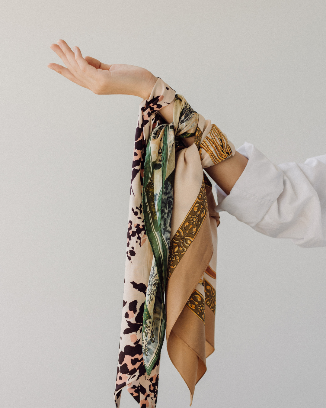 Silk vs Satin: Sustainable Fabric Guide 