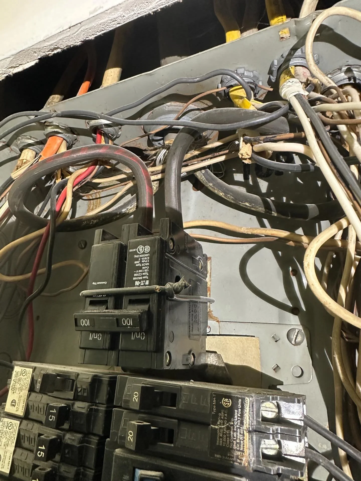 Last of the year 🎄#electrician #foryou