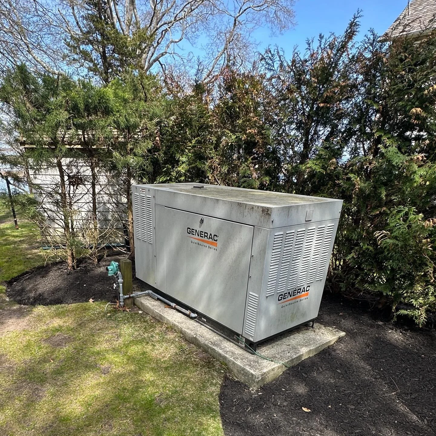 The before and after little details that matter for us keeping it clean 🧼 ready for the next outage 
#generac #generators