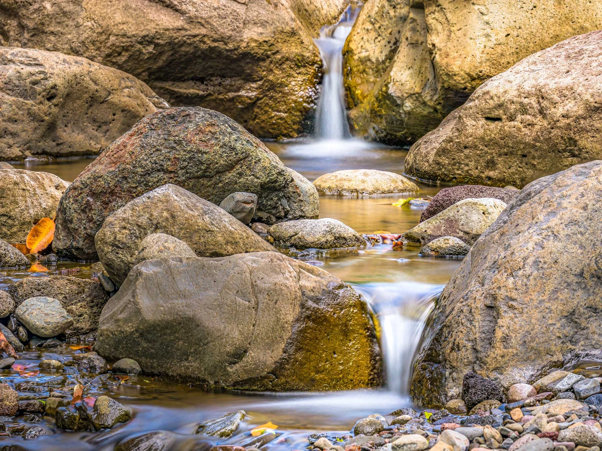 22 HJC-13-Stream-01-559kb.jpg