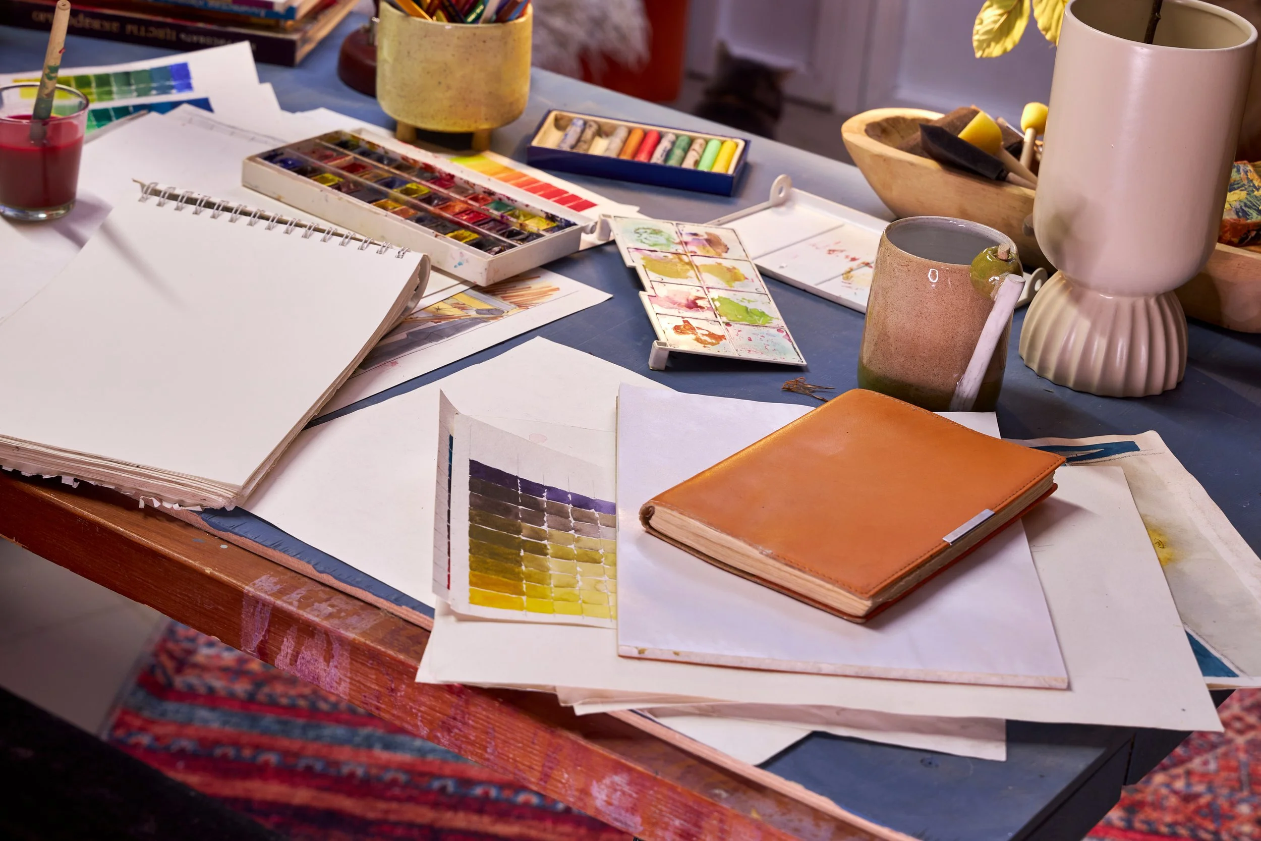 5 Ways Expressive Arts Transforms the Therapeutic Frame