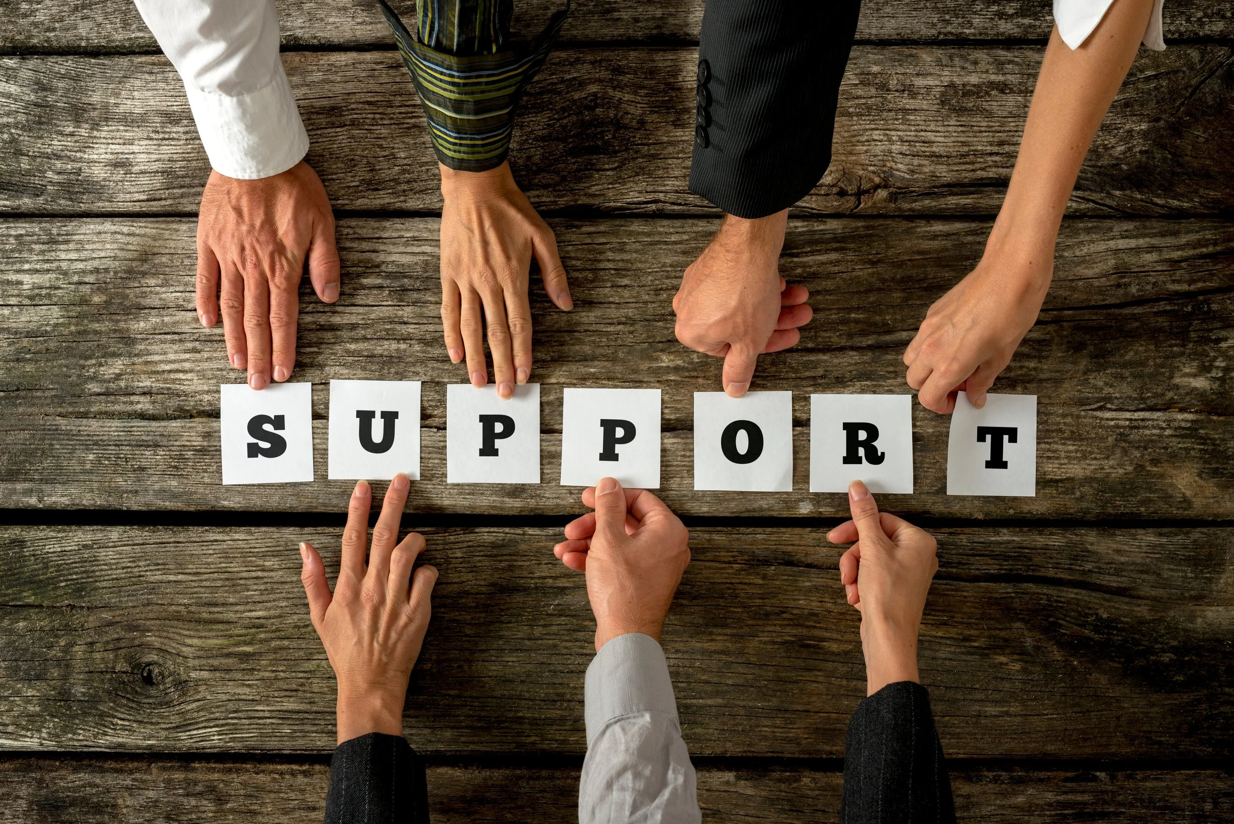 What's the Difference Between Group Therapy and a Support Group? A California Therapist Explains