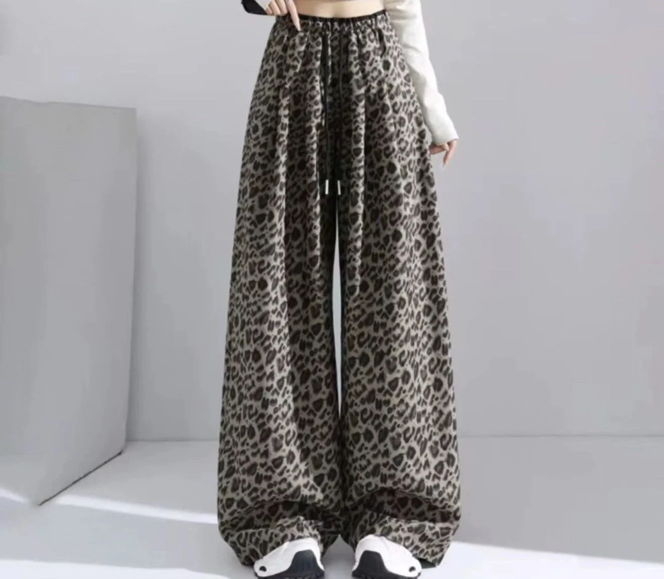 wide leg autumn leopard pant image 2.jpg
