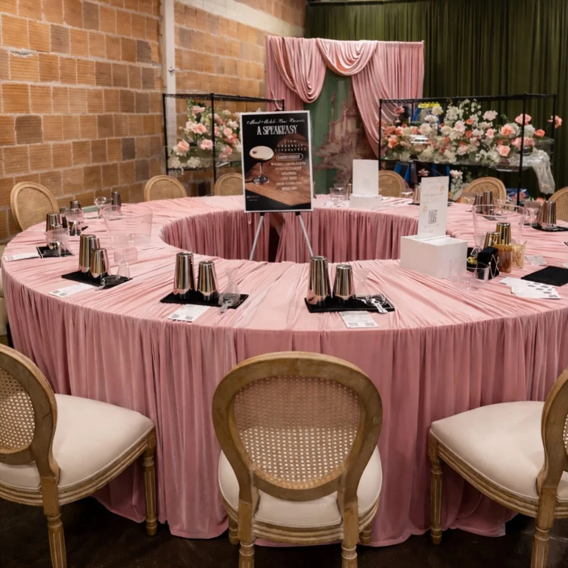 𝙇𝙚𝙩&rsquo;𝙨 𝙥𝙡𝙖𝙣 𝙮𝙤𝙪𝙧 𝙣𝙚𝙭𝙩 𝙇𝙞𝙫𝙚 𝙈𝙞𝙭𝙤𝙡𝙤𝙜𝙮 𝘼𝙘𝙩𝙞𝙫𝙖𝙩𝙞𝙤𝙣 🍸✨ 🍹𝙏𝙝𝙞𝙨 𝙞𝙨𝙣&rsquo;𝙩 𝙟𝙪𝙨𝙩 𝙘𝙤𝙘𝙠𝙩𝙖𝙞𝙡𝙨&hellip; 𝙞𝙩&rsquo;𝙨 𝙖𝙣 𝙚𝙭𝙥𝙚𝙧𝙞𝙚𝙣𝙘𝙚🙃

𝙔𝙤𝙪𝙧 𝙜𝙪𝙚𝙨𝙩𝙨 𝙜𝙚𝙩 𝙝𝙖𝙣𝙙𝙨-𝙤𝙣, 𝙖𝙣