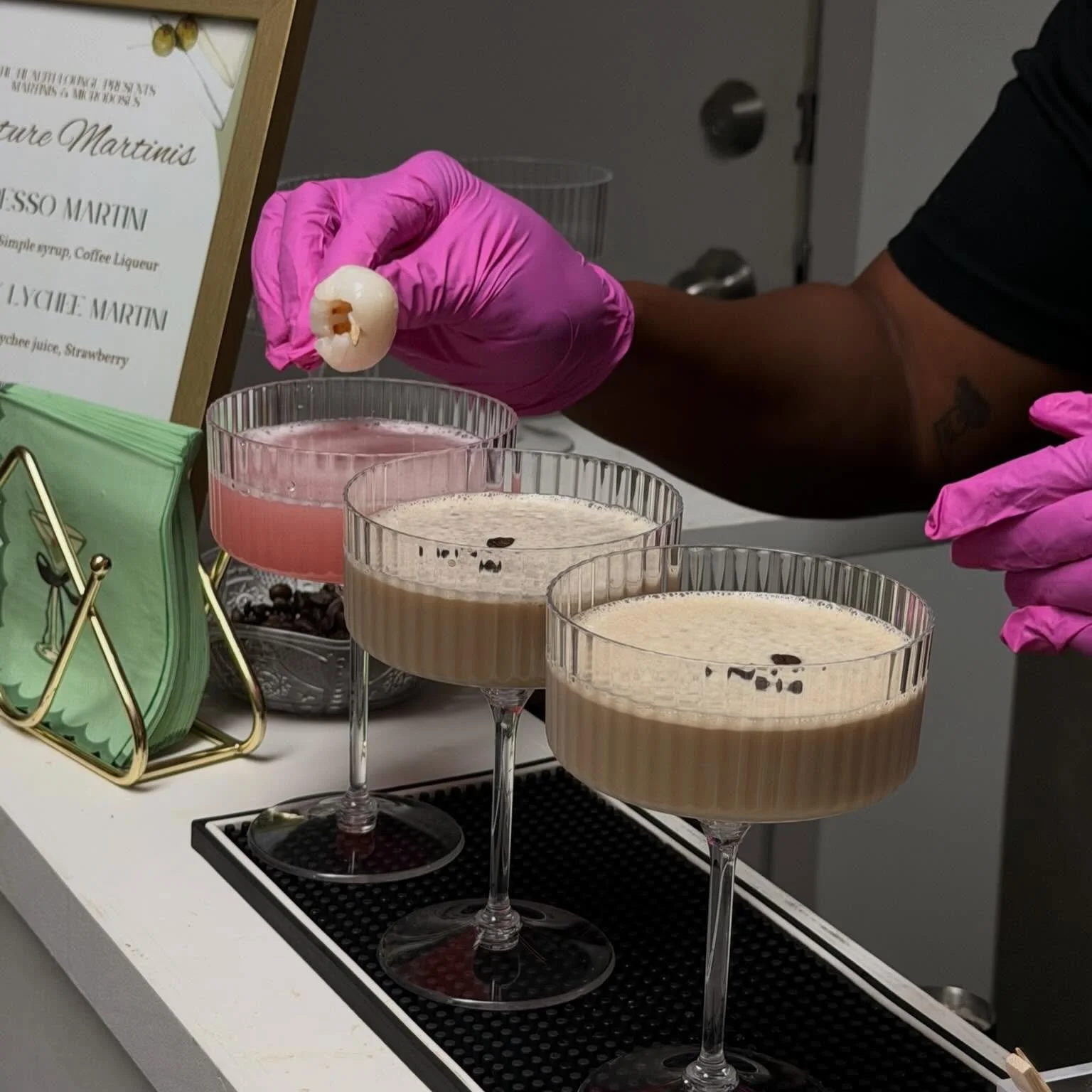 𝑬𝒗𝒆𝒏𝒕 𝒅𝒖𝒎𝒑 𝒃𝒆𝒄𝒂𝒖𝒔𝒆 𝒕𝒉𝒆 𝒃𝒂𝒓 𝒉𝒂𝒔 𝒃𝒆𝒆𝒏 𝒃𝒖𝒔𝒚 🍸✨ 

𝑾𝒉𝒆𝒕𝒉𝒆𝒓 𝒚𝒐𝒖 𝒏𝒆𝒆𝒅 𝒄𝒐𝒄𝒌𝒕𝒂𝒊𝒍𝒔, 𝒎𝒐𝒄𝒌𝒕𝒂𝒊𝒍𝒔, 𝒎𝒊𝒙𝒐𝒍𝒐𝒈𝒚 𝒄𝒍𝒂𝒔𝒔𝒆𝒔, 𝒄𝒉𝒂𝒎𝒑𝒂𝒈𝒏𝒆 𝒎𝒐𝒎𝒆𝒏𝒕𝒔 𝒐𝒓 𝒂 𝒇𝒖𝒍𝒍 𝒎𝒐𝒃𝒊𝒍𝒆 𝒃