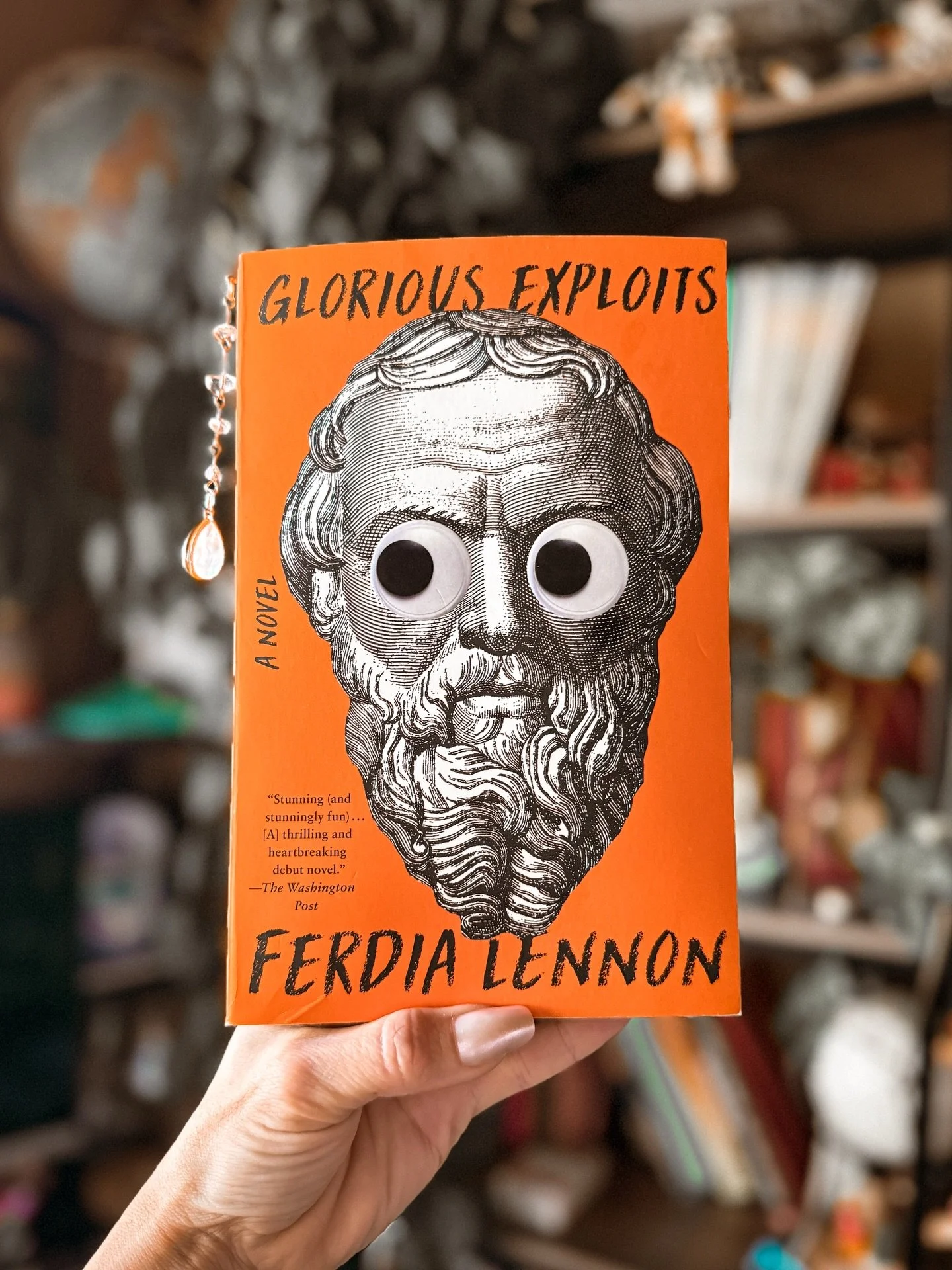 This book. YASSSSS! If you&rsquo;re looking for a #fiction #bookrec then this is it. 🔥🔥🔥 I can&rsquo;t put this novel down!  It&rsquo;s dark. It&rsquo;s funny. It&rsquo;s gruesome. And there&rsquo;s  poetic imagery that is clever, morbid, and beau