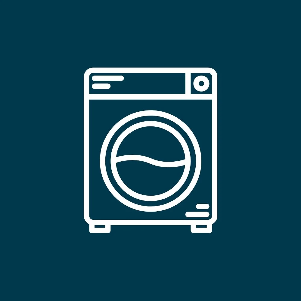 Icon of a washing machine with a circular door and water inside, on a dark teal background.