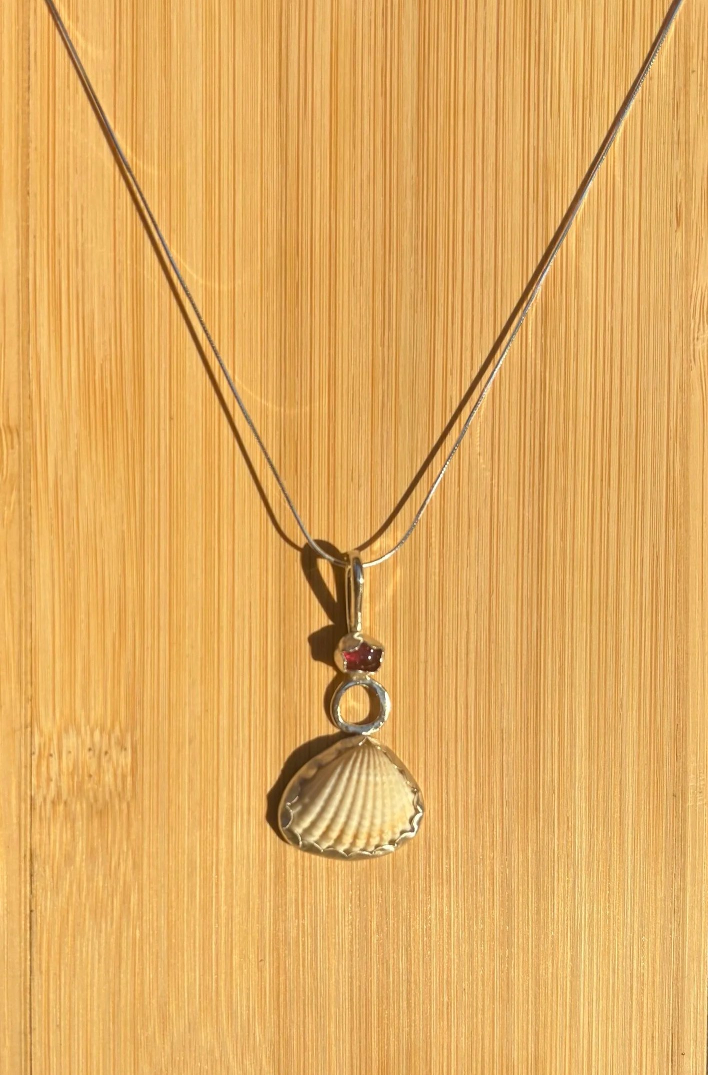 Seashell Garnet Necklace